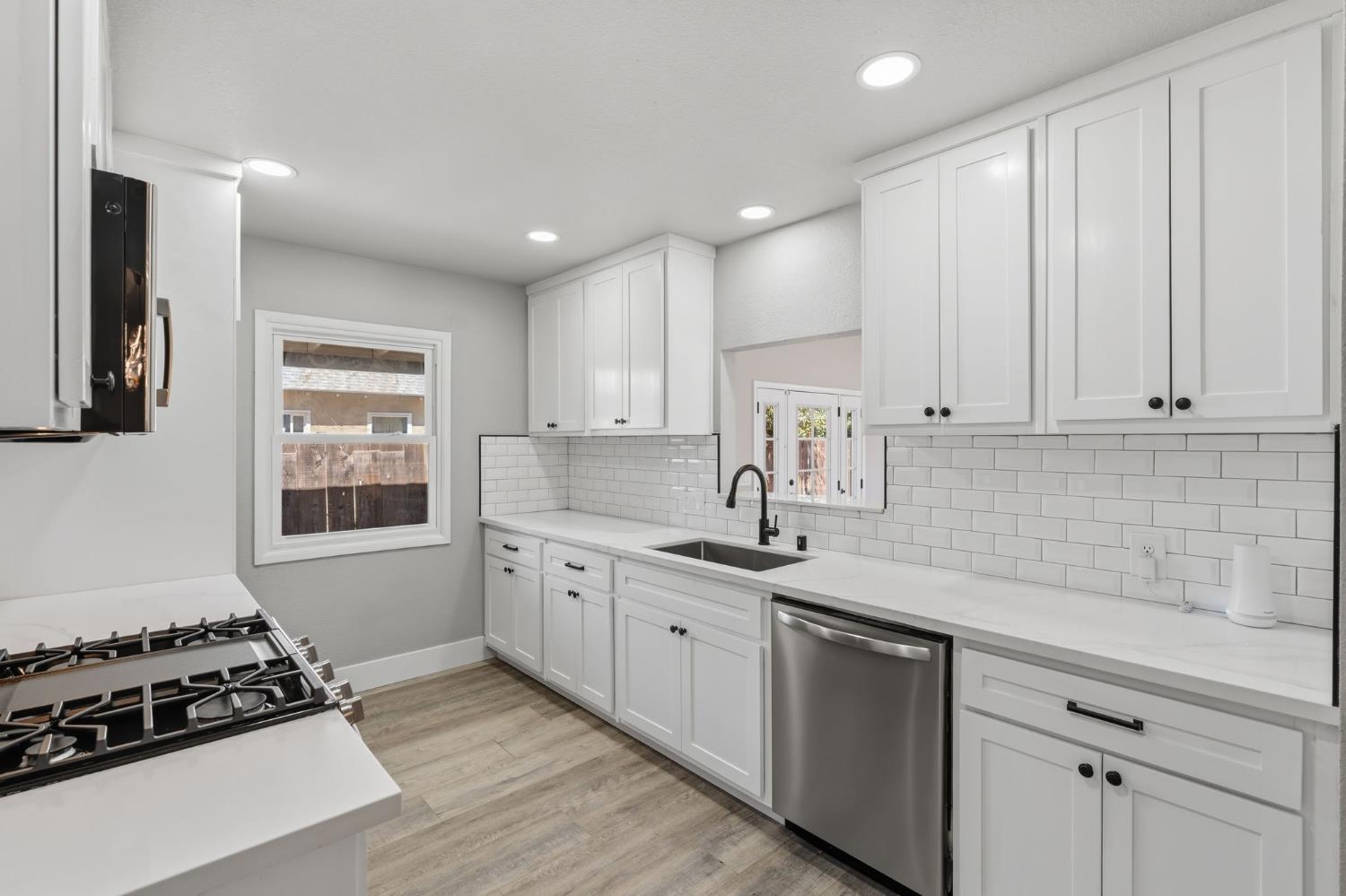 2315 E Santa Ana Ave, Fresno, CA 93726