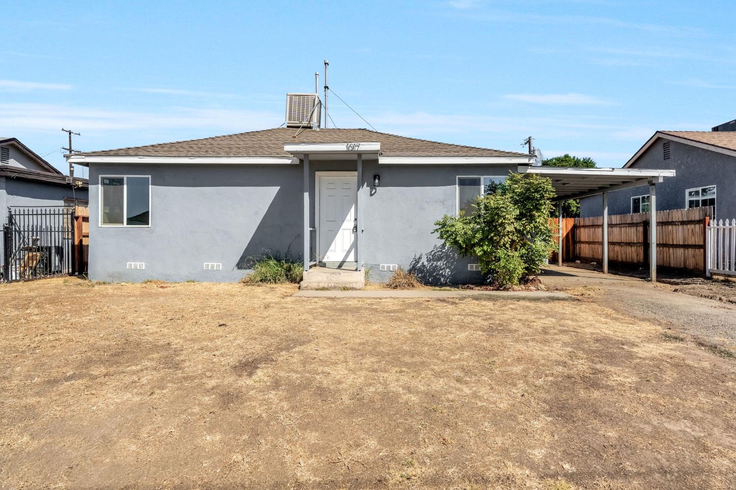 1017 E Vine Ave, Fresno, CA 93706