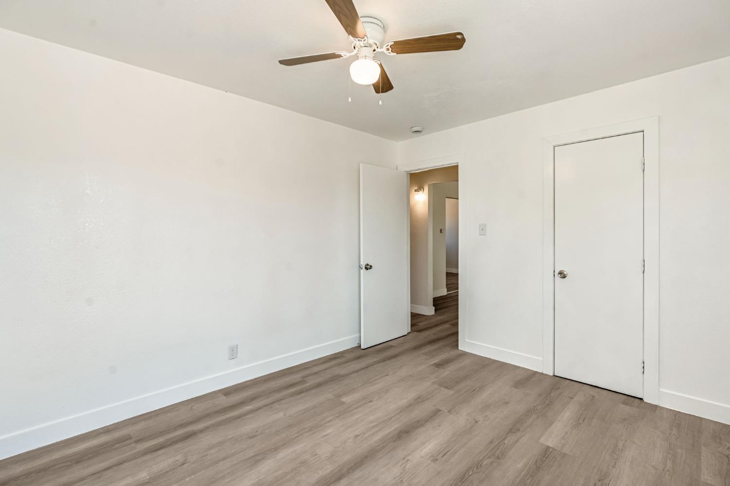 1017 E Vine Ave, Fresno, CA 93706