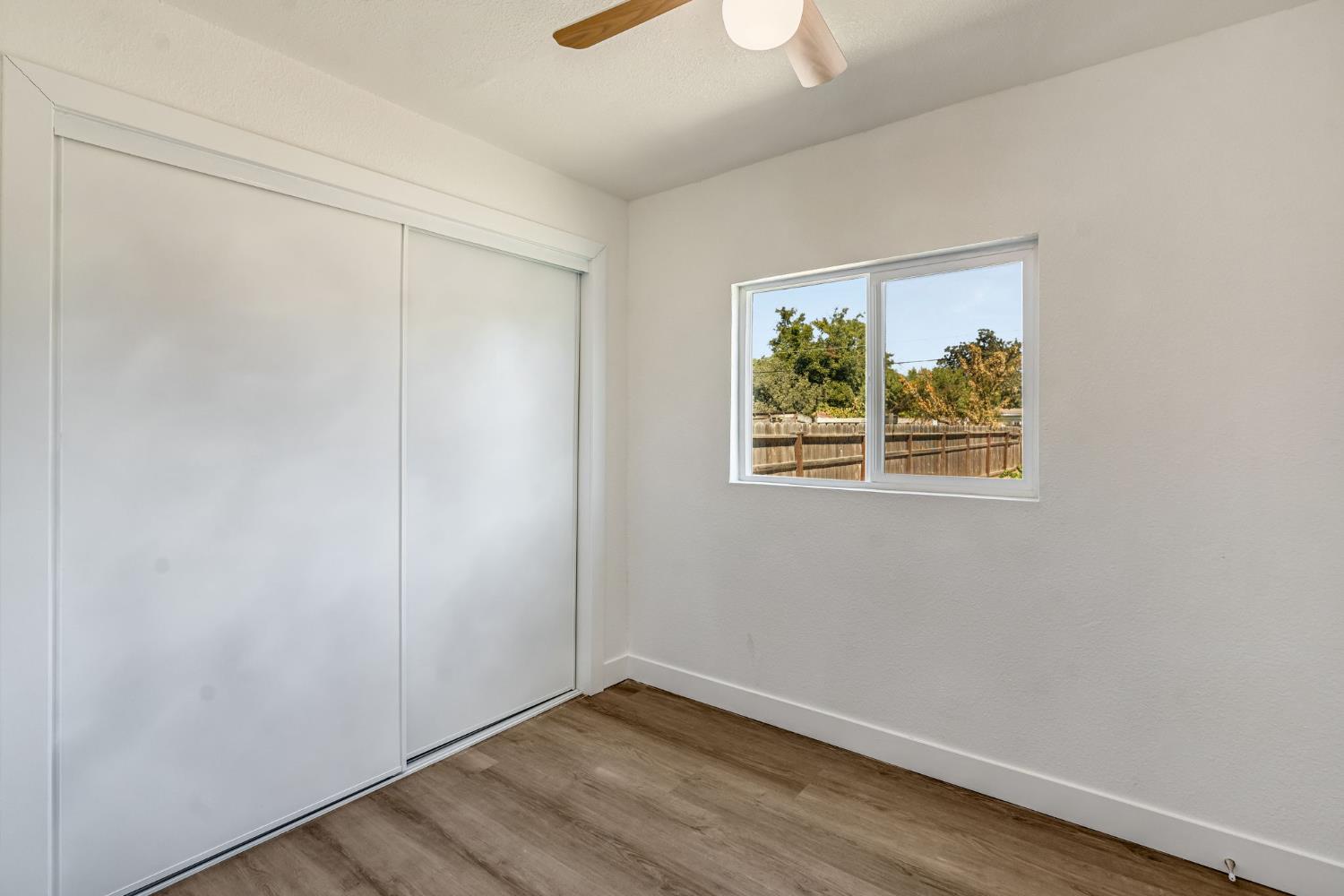 1017 E Vine Ave, Fresno, CA 93706