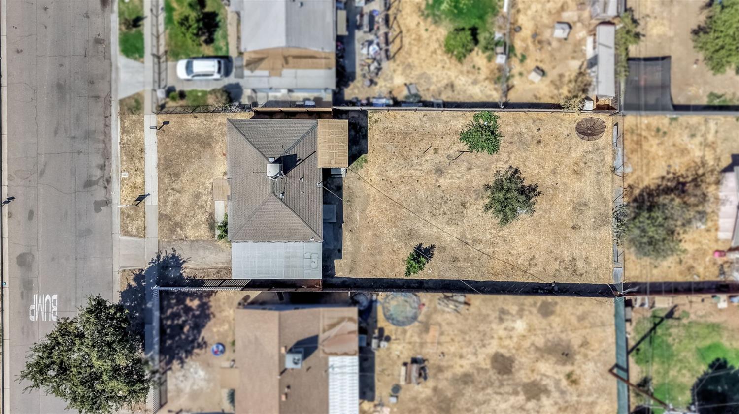 1017 E Vine Ave, Fresno, CA 93706