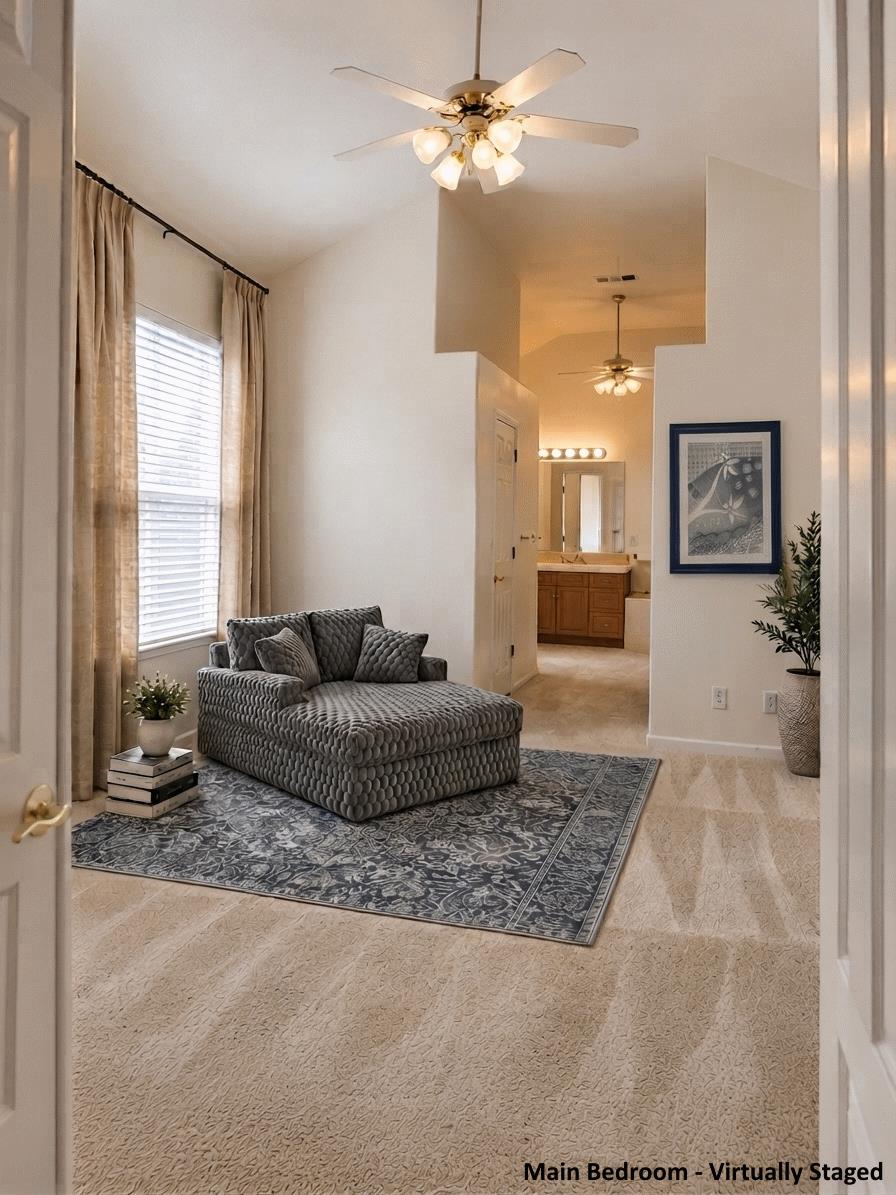 563 W Omaha Ave, Clovis, CA 93619