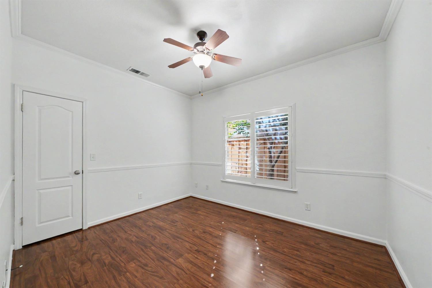 2890 E Jon Dr, Fresno, CA 93720