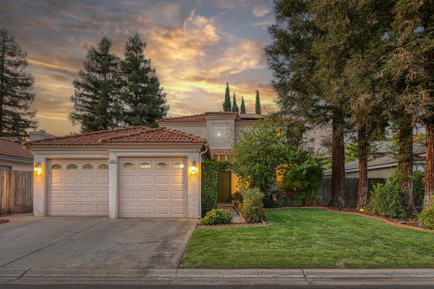 1294 E Loma Linda Ave, Fresno, CA 93720