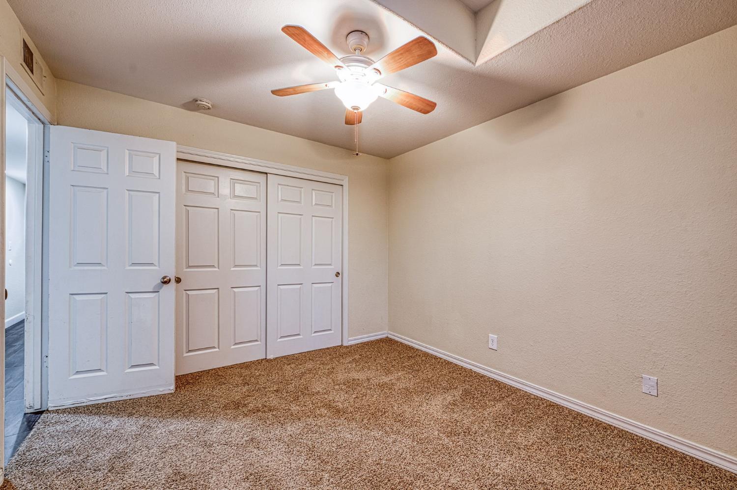 1294 E Loma Linda Ave, Fresno, CA 93720