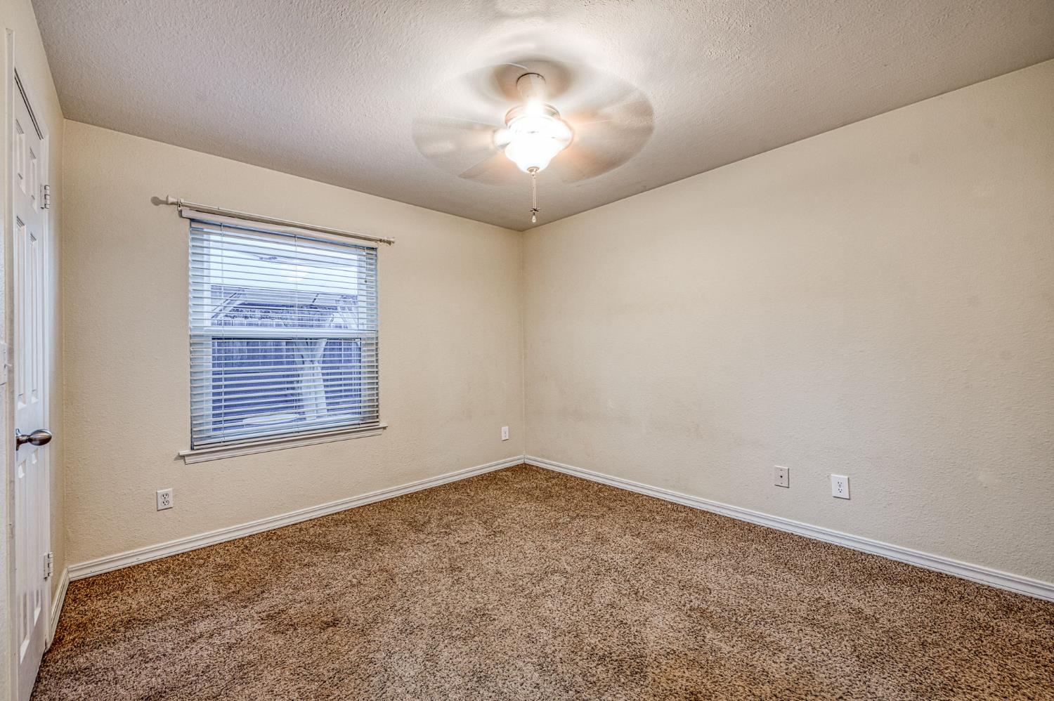 1294 E Loma Linda Ave, Fresno, CA 93720
