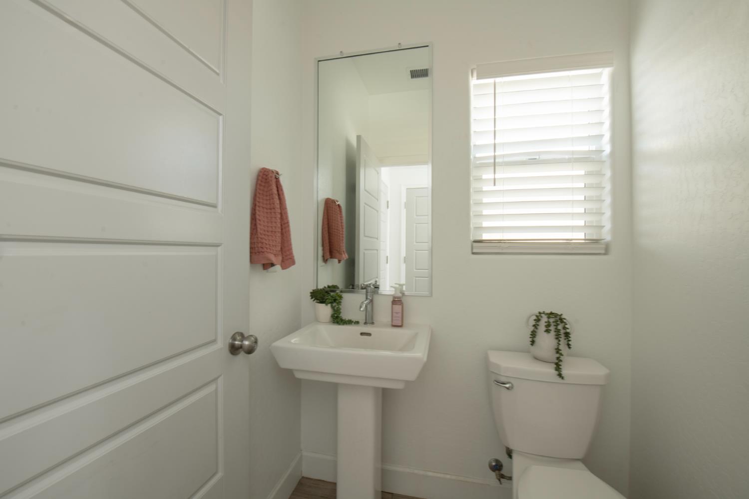 5096 N Maruyama Ave, Fresno, CA 93723