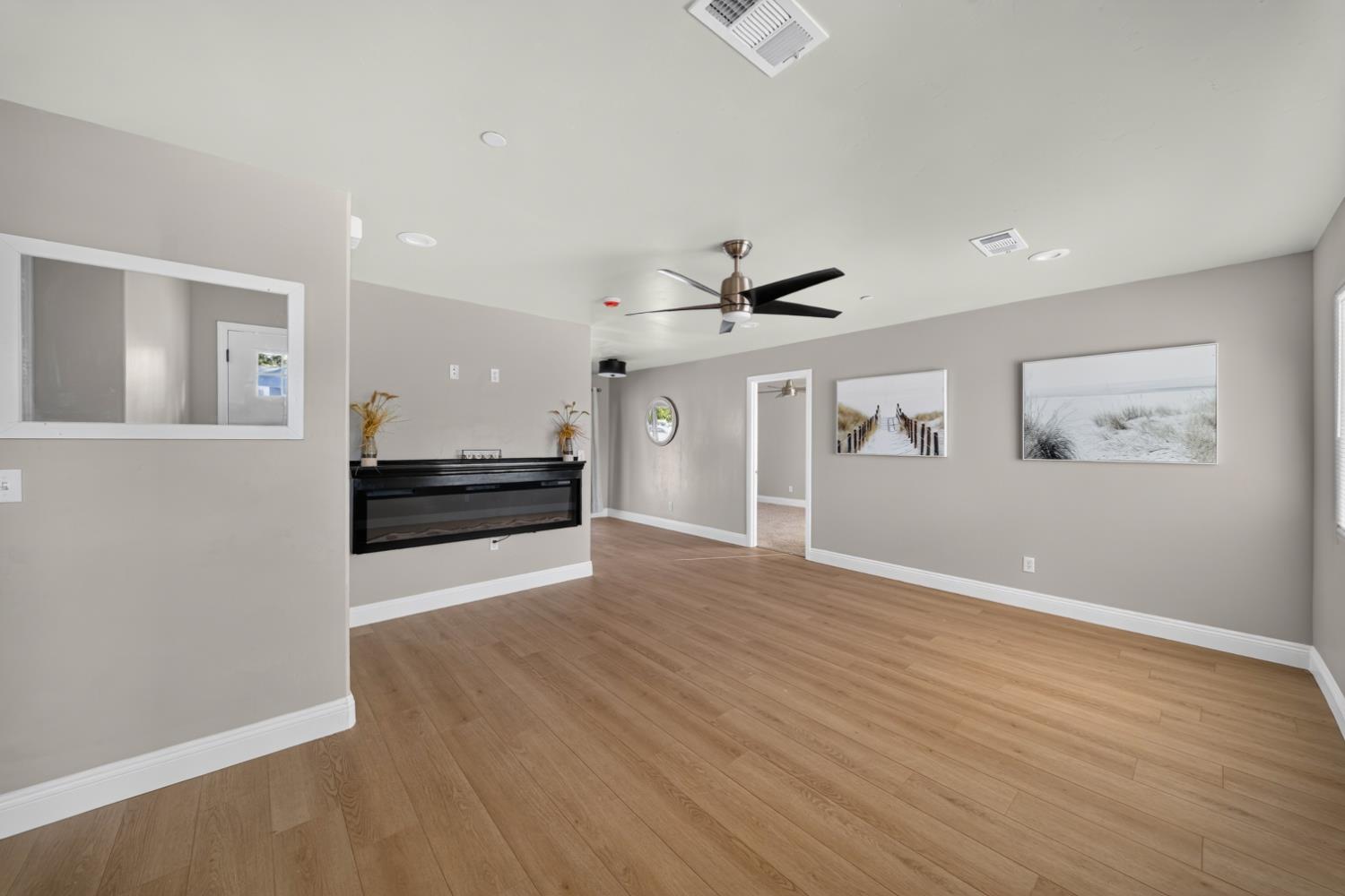 1244 W Pontiac Way, Fresno, CA 93705