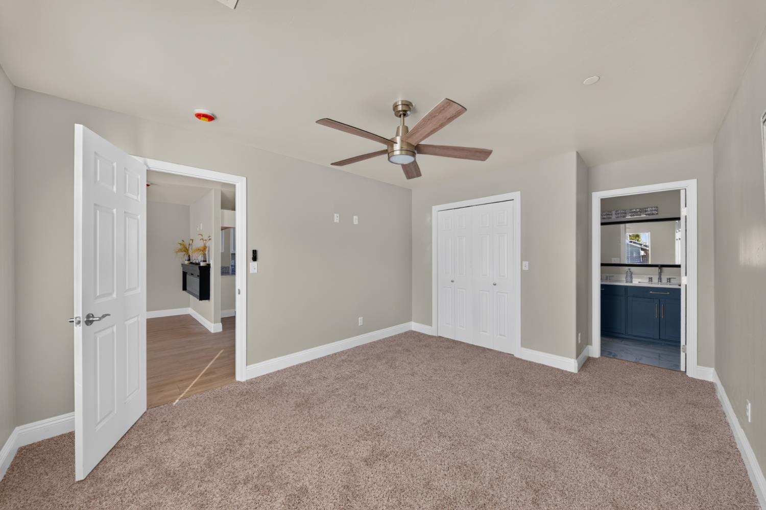 1244 W Pontiac Way, Fresno, CA 93705