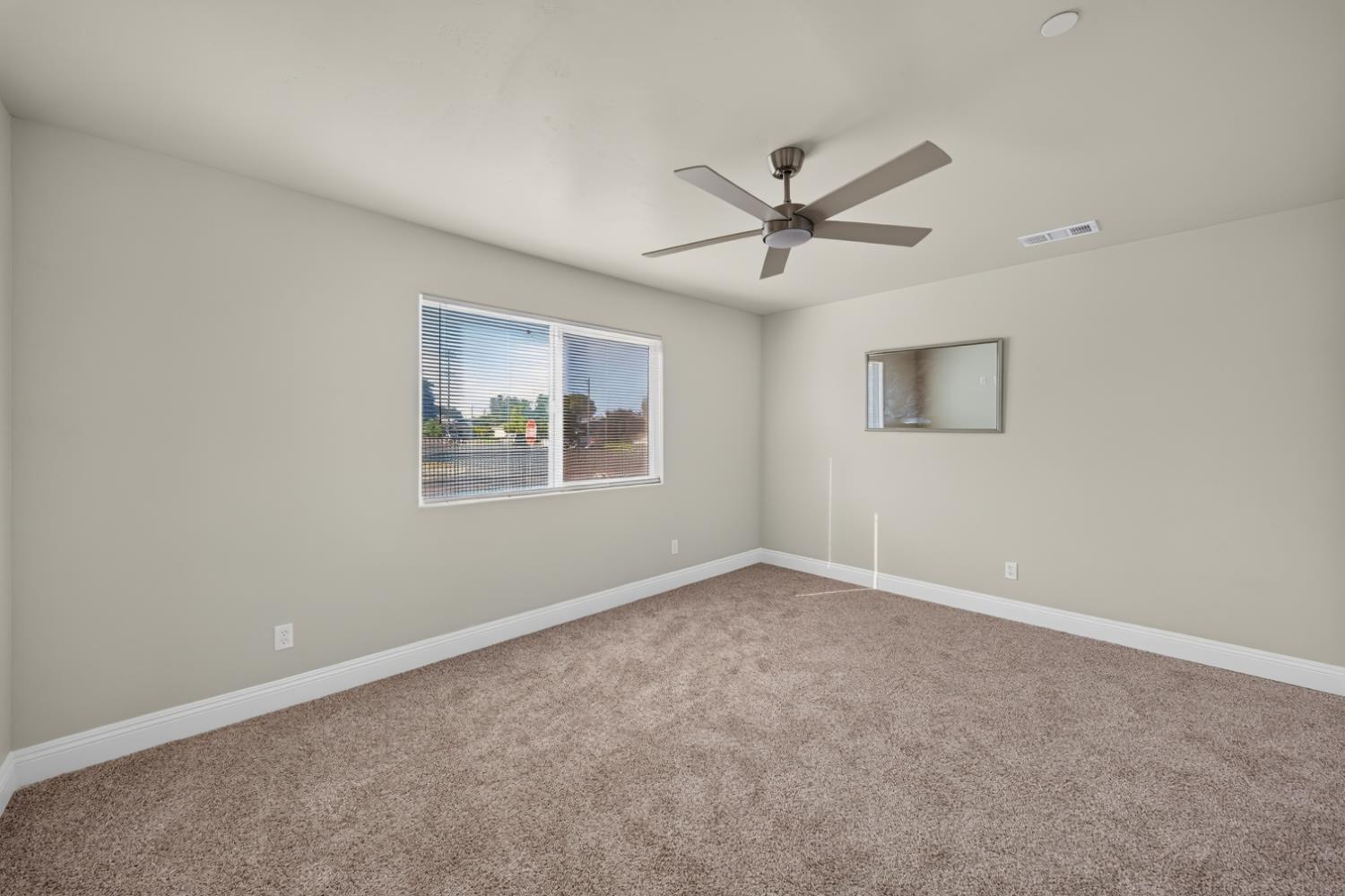 1244 W Pontiac Way, Fresno, CA 93705