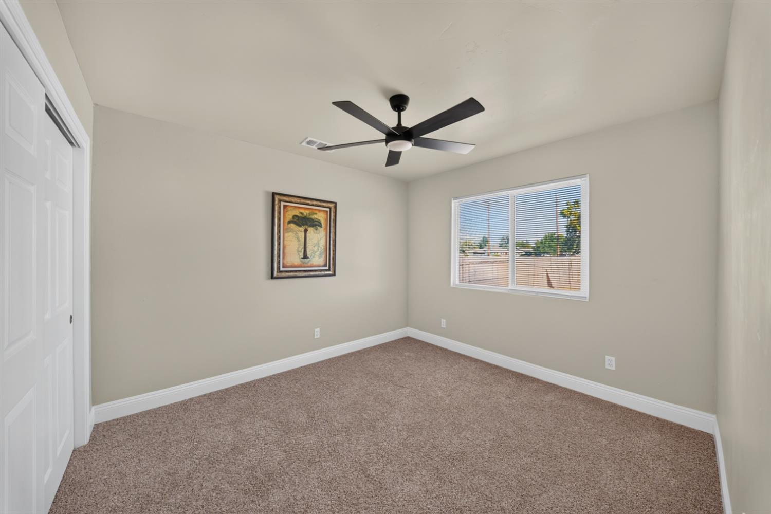 1244 W Pontiac Way, Fresno, CA 93705