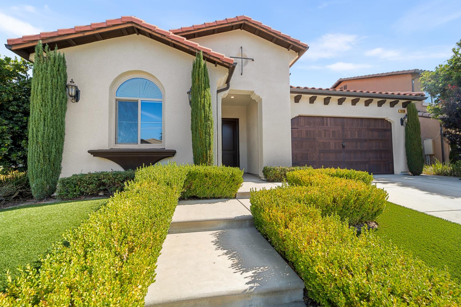 1924 E Via Fiore Ave, Fresno, CA 93730
