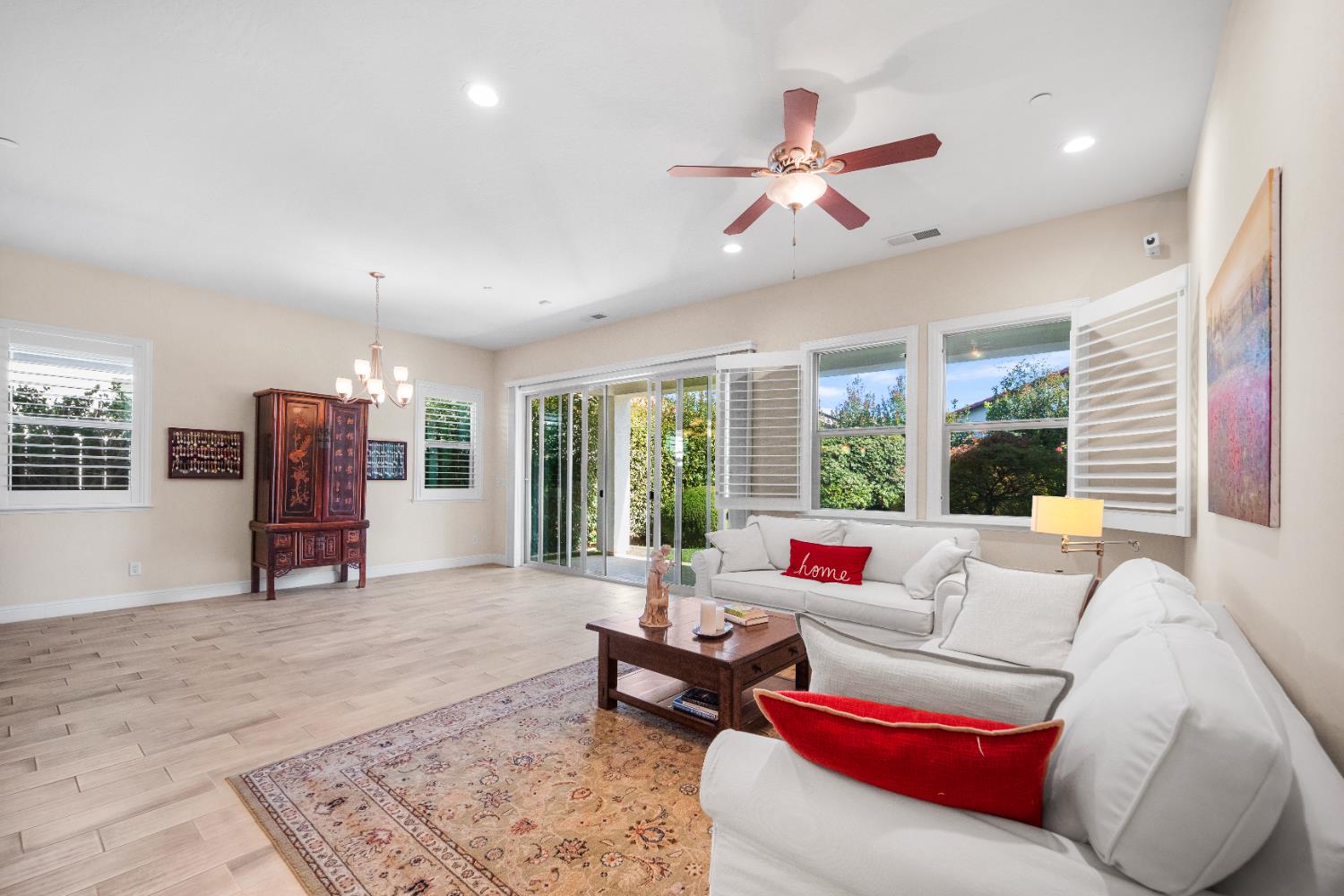 1924 E Via Fiore Ave, Fresno, CA 93730