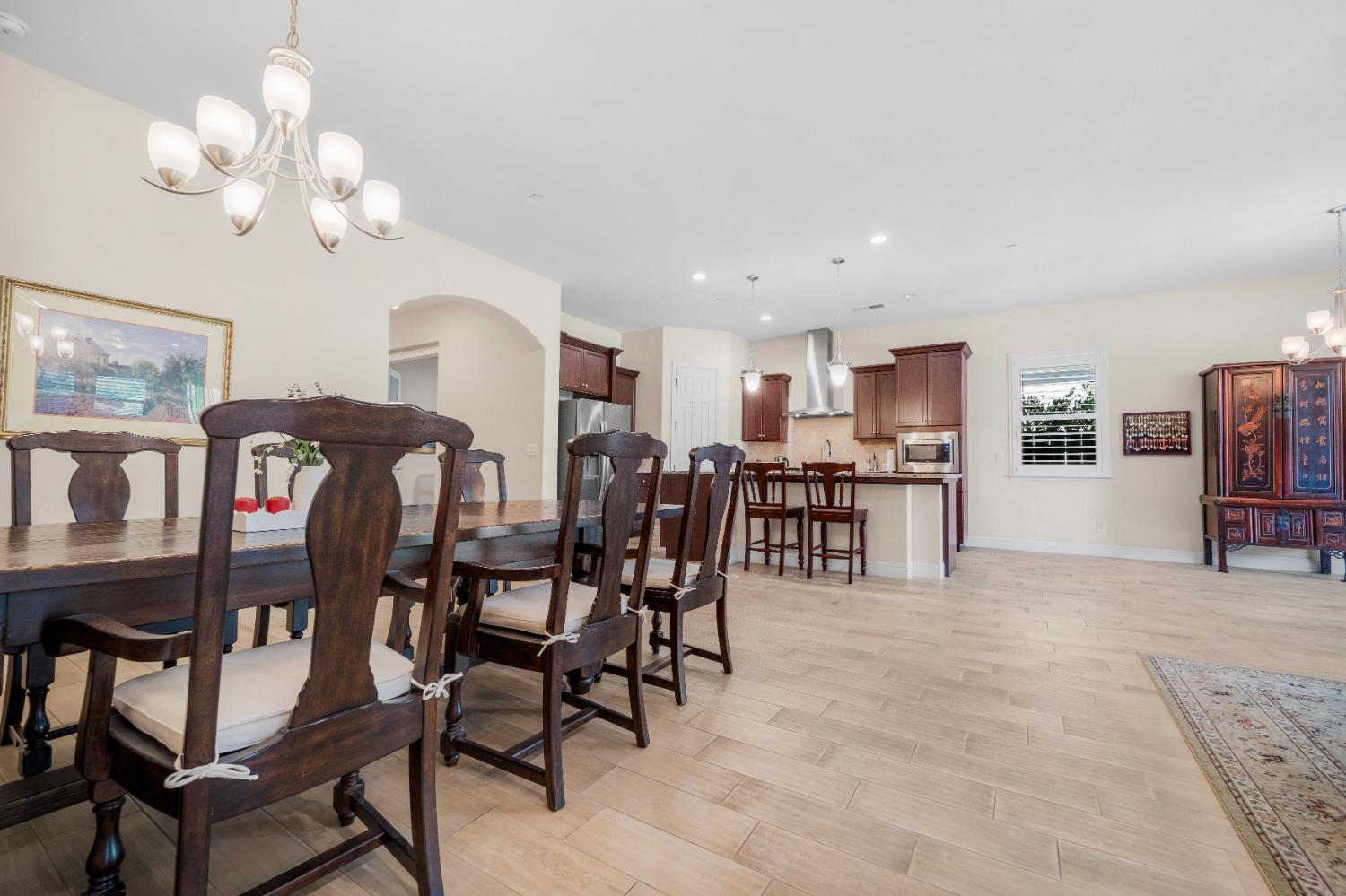 1924 E Via Fiore Ave, Fresno, CA 93730