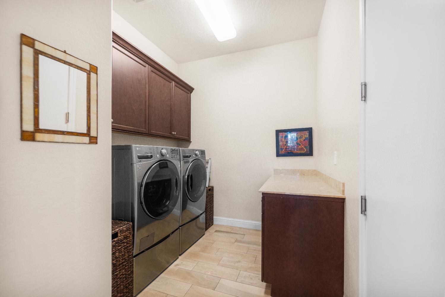 1924 E Via Fiore Ave, Fresno, CA 93730
