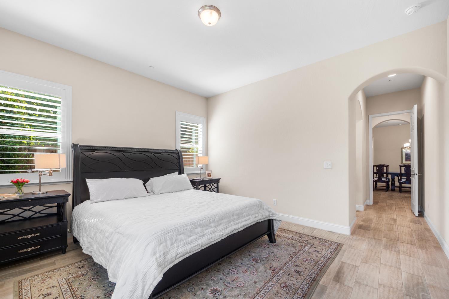1924 E Via Fiore Ave, Fresno, CA 93730