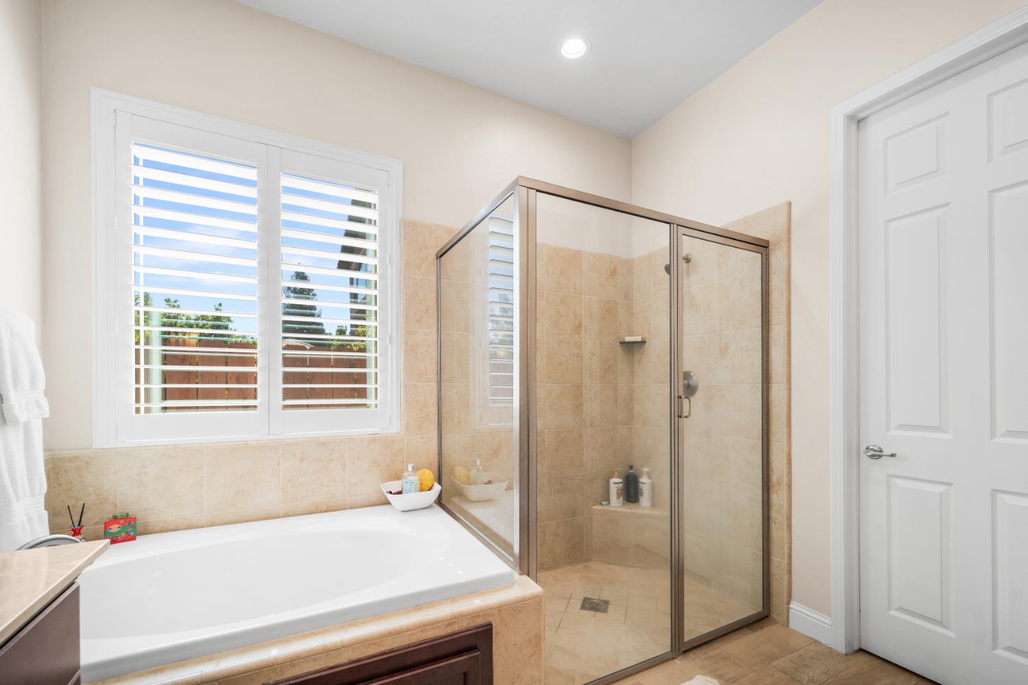 1924 E Via Fiore Ave, Fresno, CA 93730