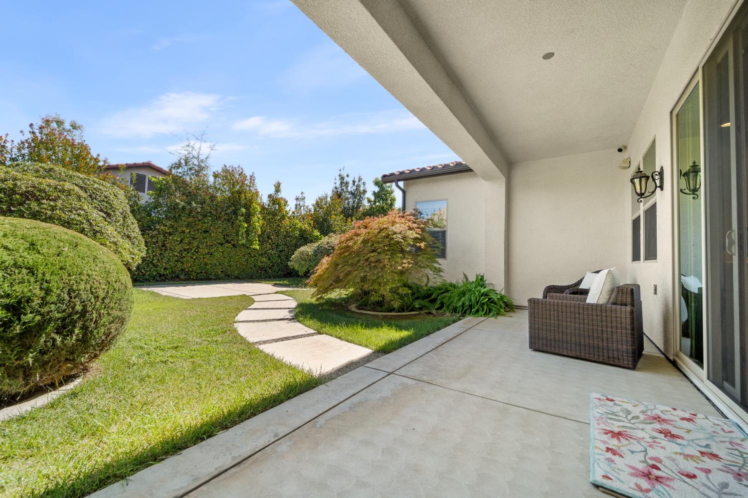 1924 E Via Fiore Ave, Fresno, CA 93730