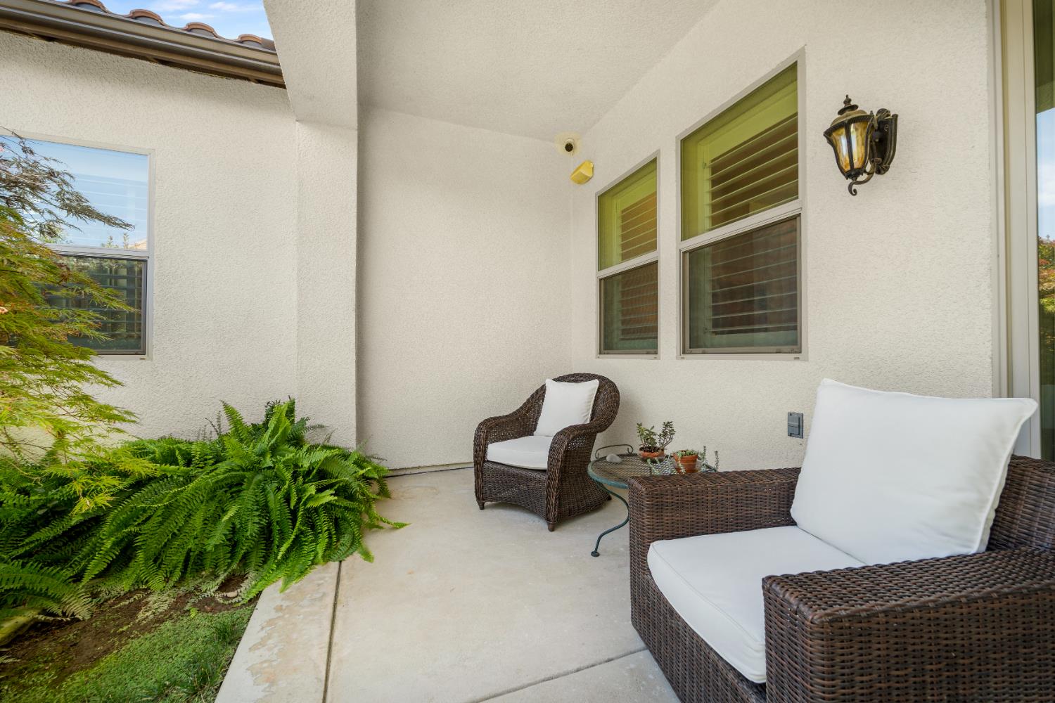 1924 E Via Fiore Ave, Fresno, CA 93730