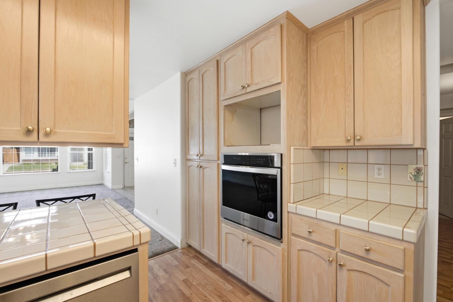 1727 E Morningstar Ln, Fresno, CA 93720