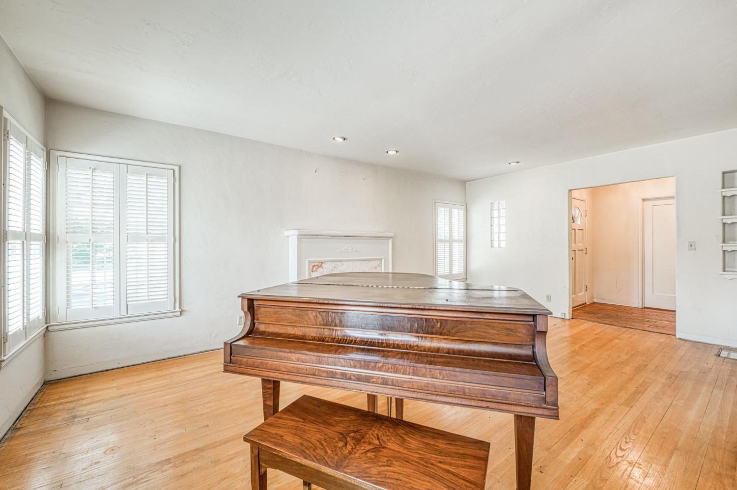 4804 N Arcade Ave, Fresno, CA 93704
