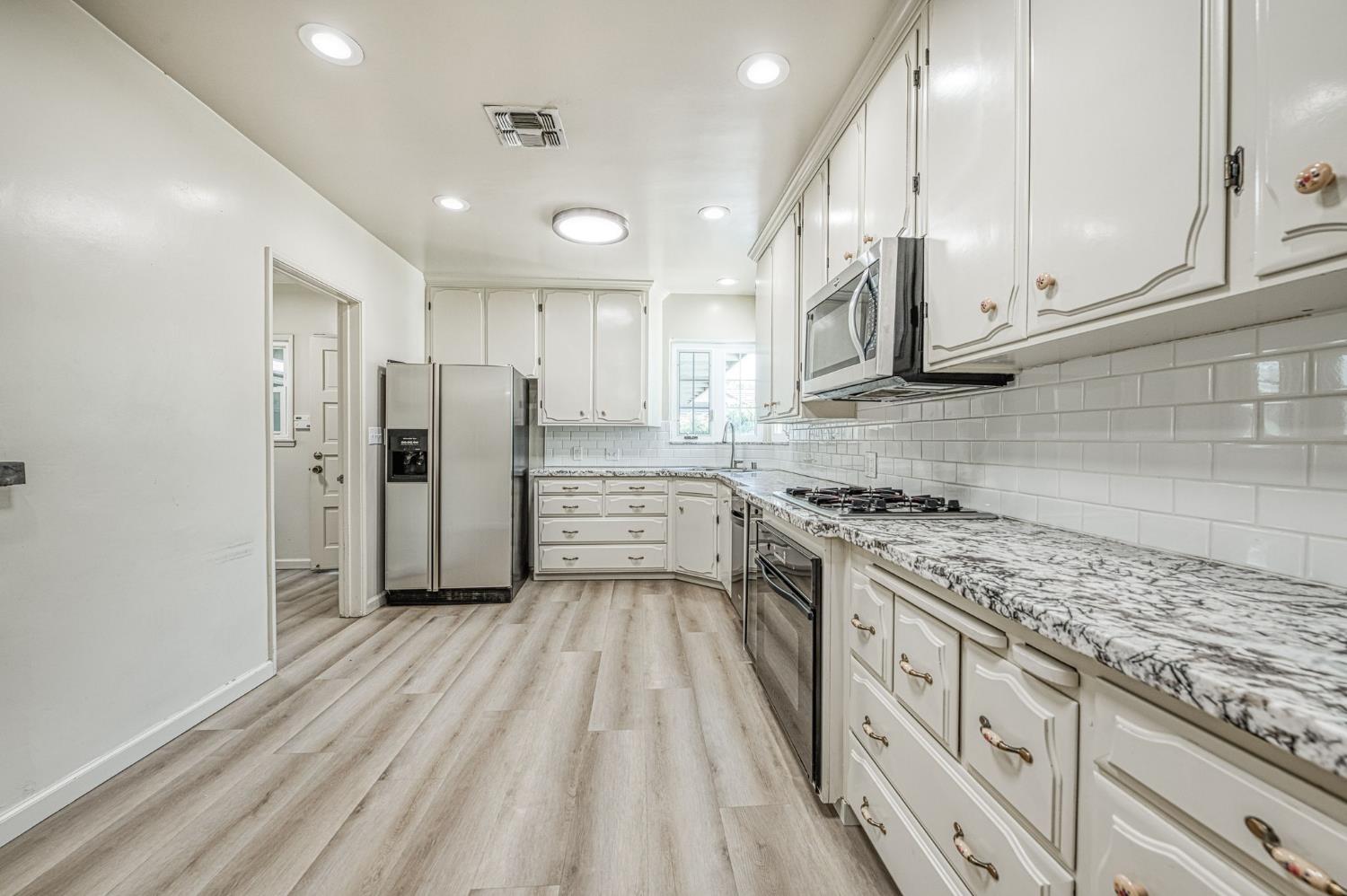 4804 N Arcade Ave, Fresno, CA 93704