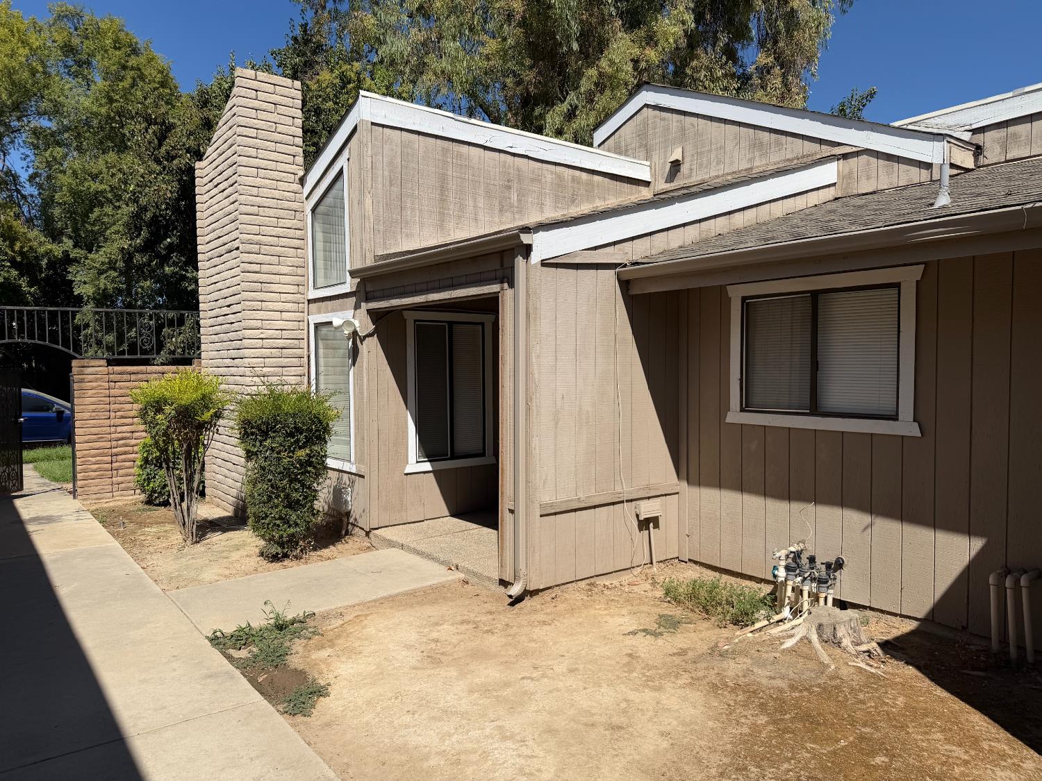 5216 E Liberty Ave #101, Fresno, CA 93727