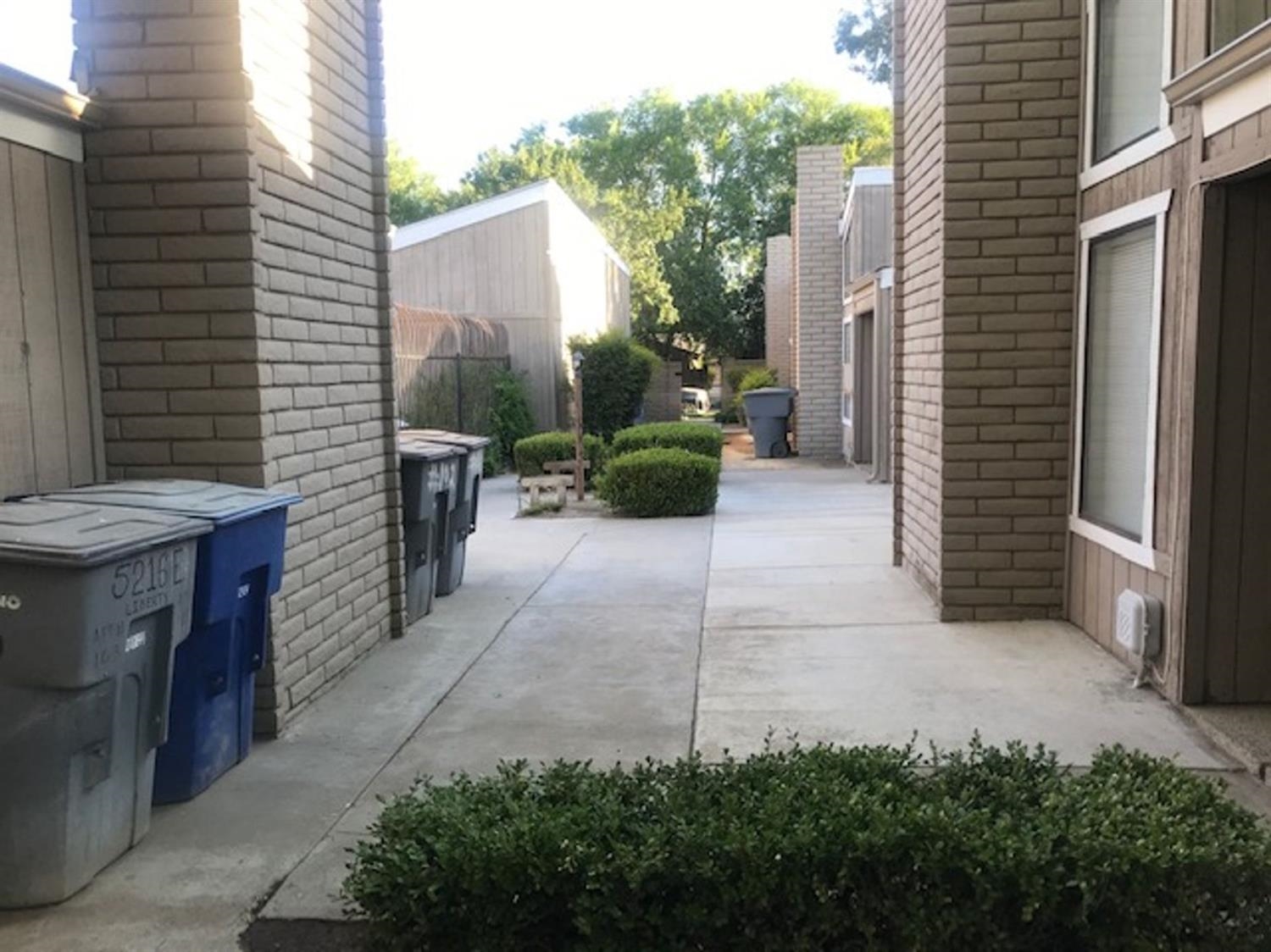 5216 E Liberty Ave #101, Fresno, CA 93727