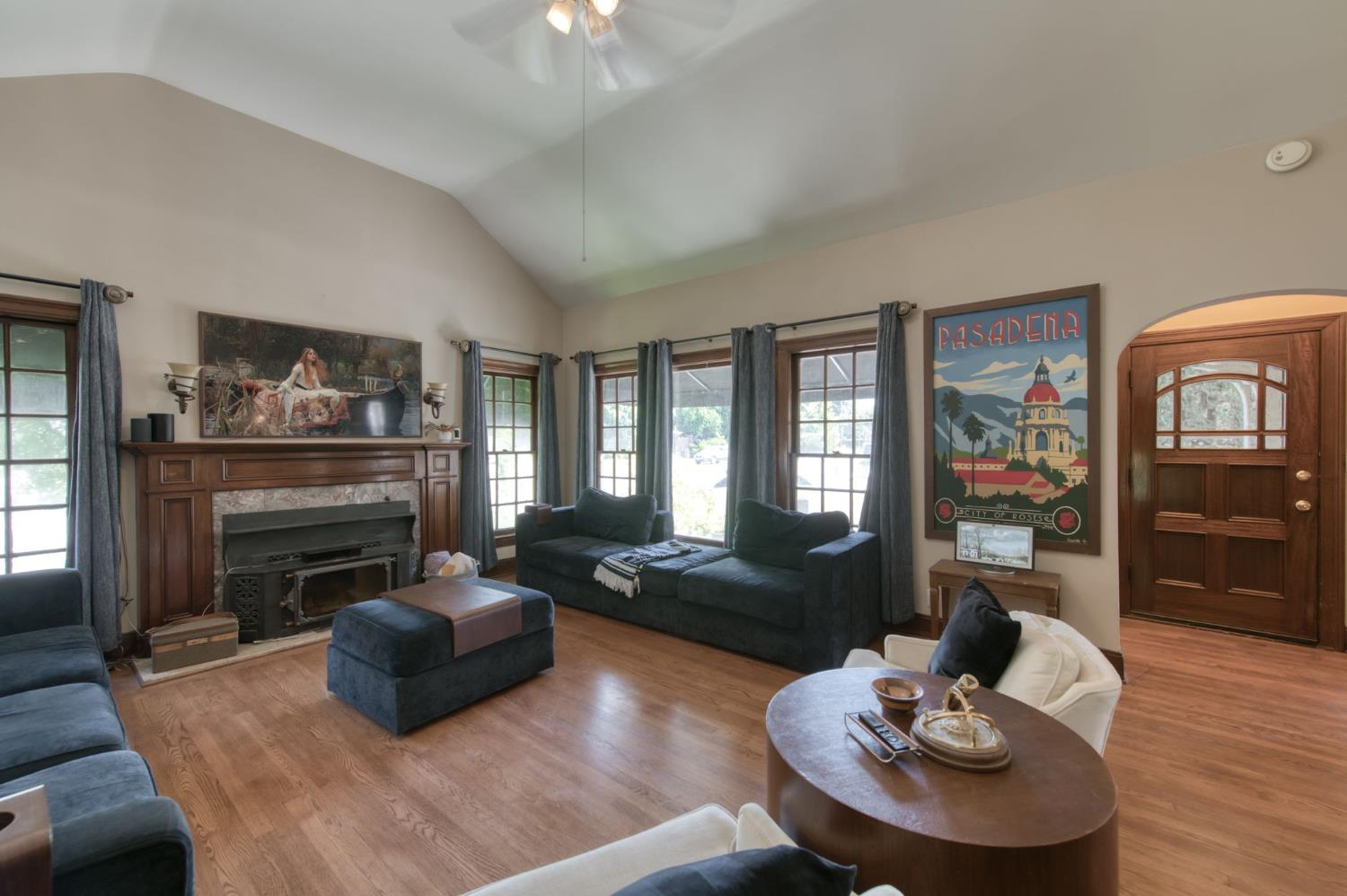 544 E Clinton, Fresno, CA 93704