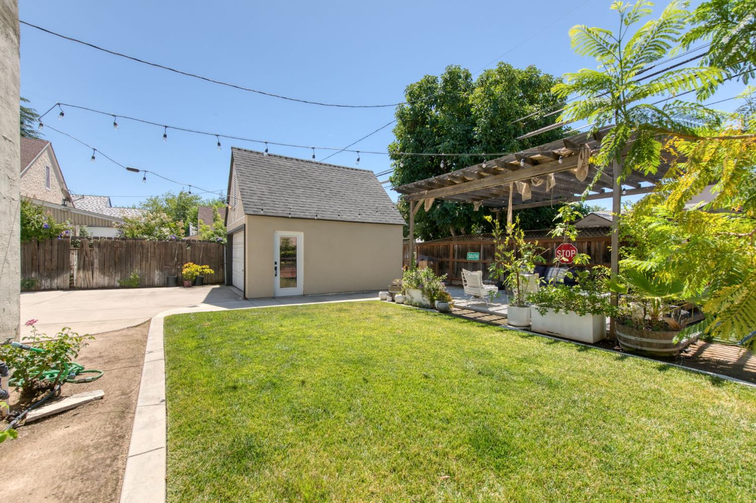 544 E Clinton, Fresno, CA 93704