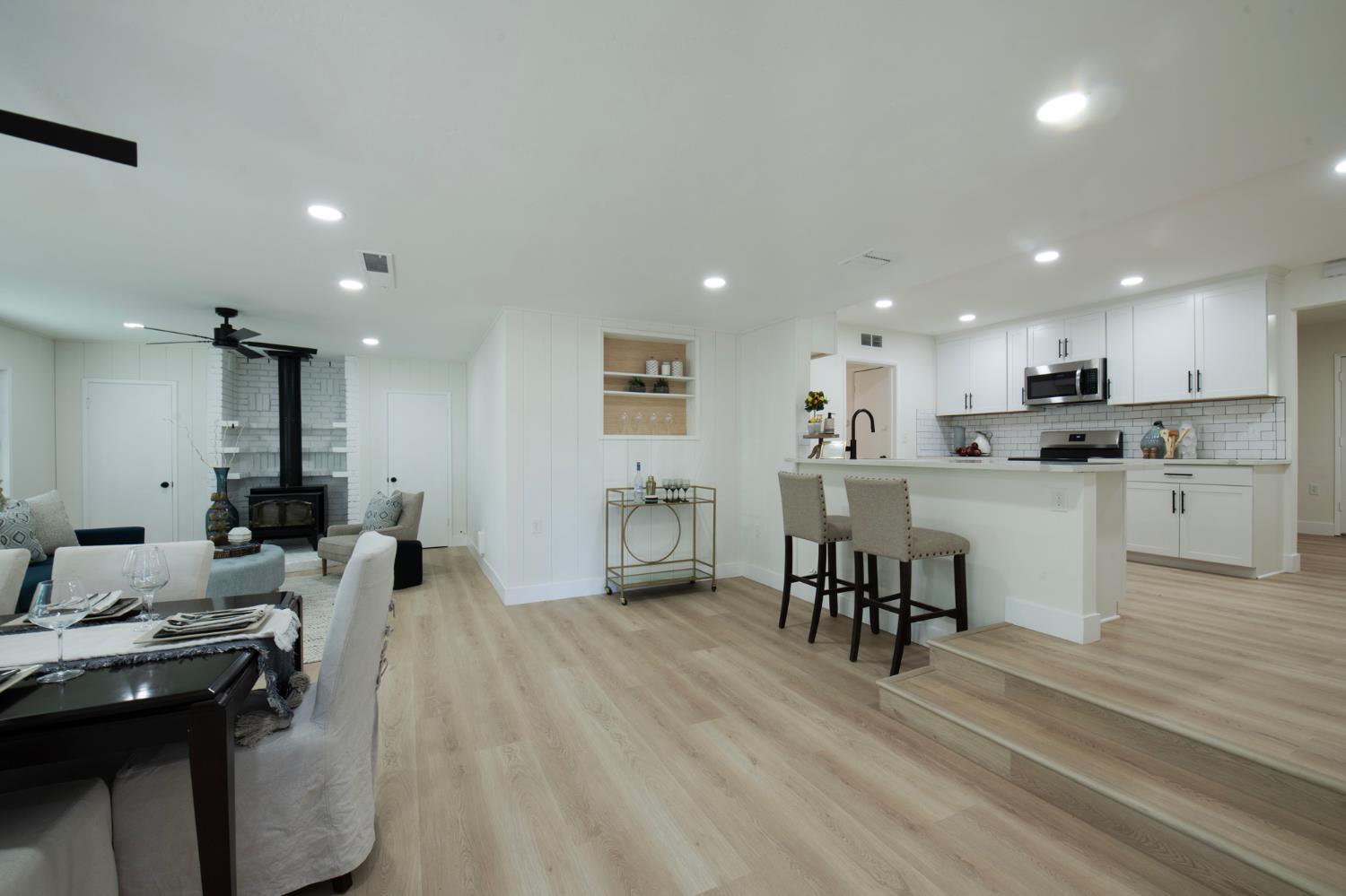 5494 E Dakota Ave, Fresno, CA 93727