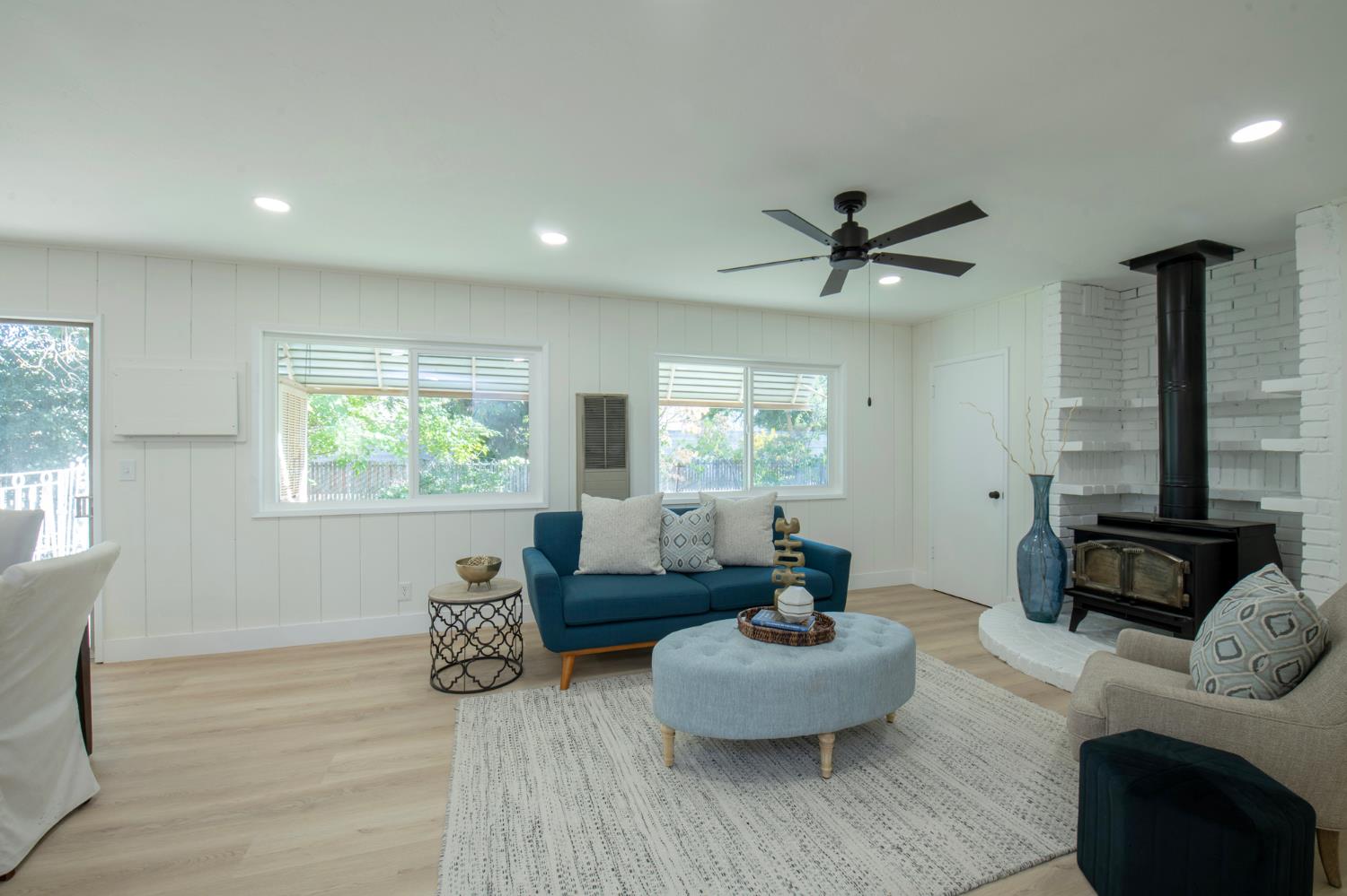 5494 E Dakota Ave, Fresno, CA 93727