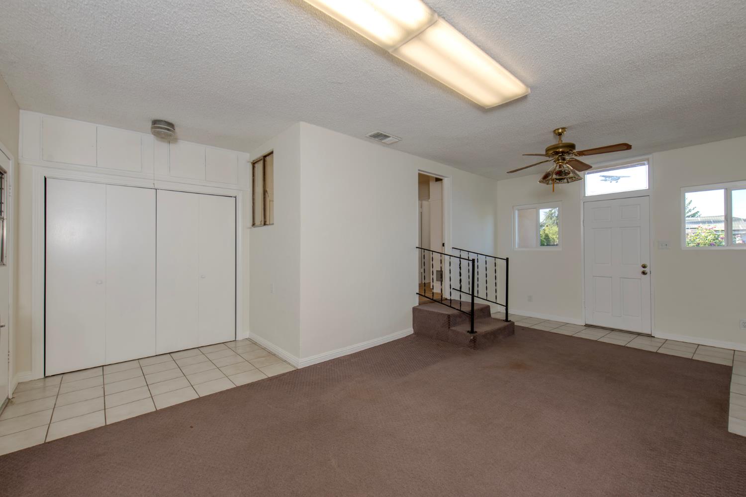 5494 E Dakota Ave, Fresno, CA 93727
