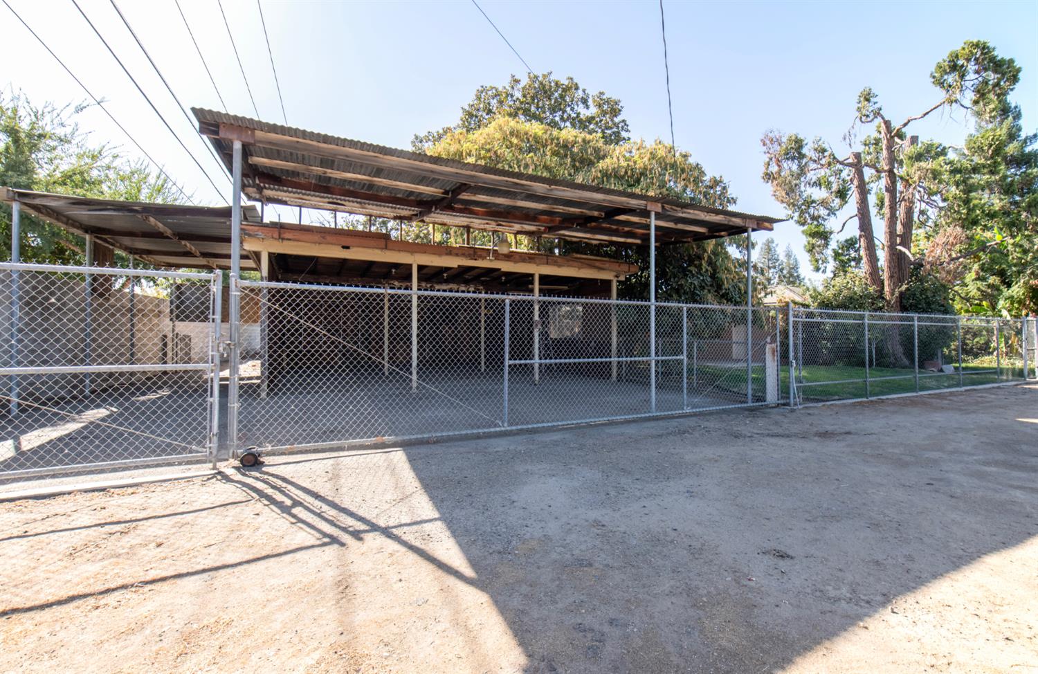 5494 E Dakota Ave, Fresno, CA 93727