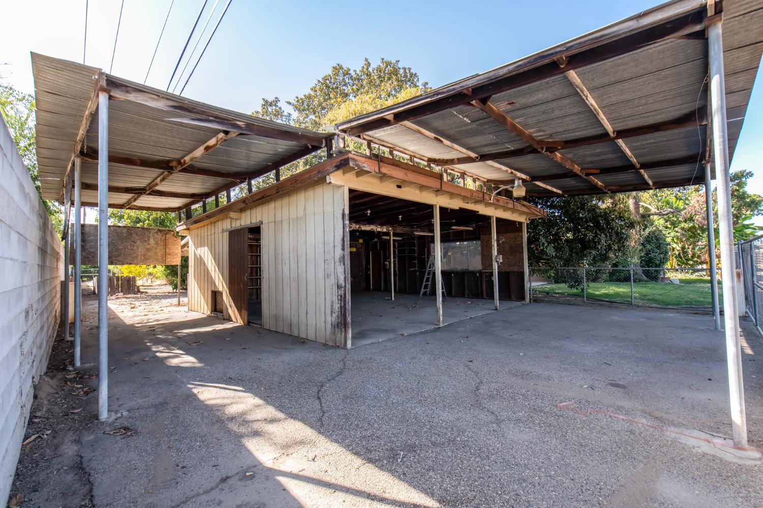 5494 E Dakota Ave, Fresno, CA 93727