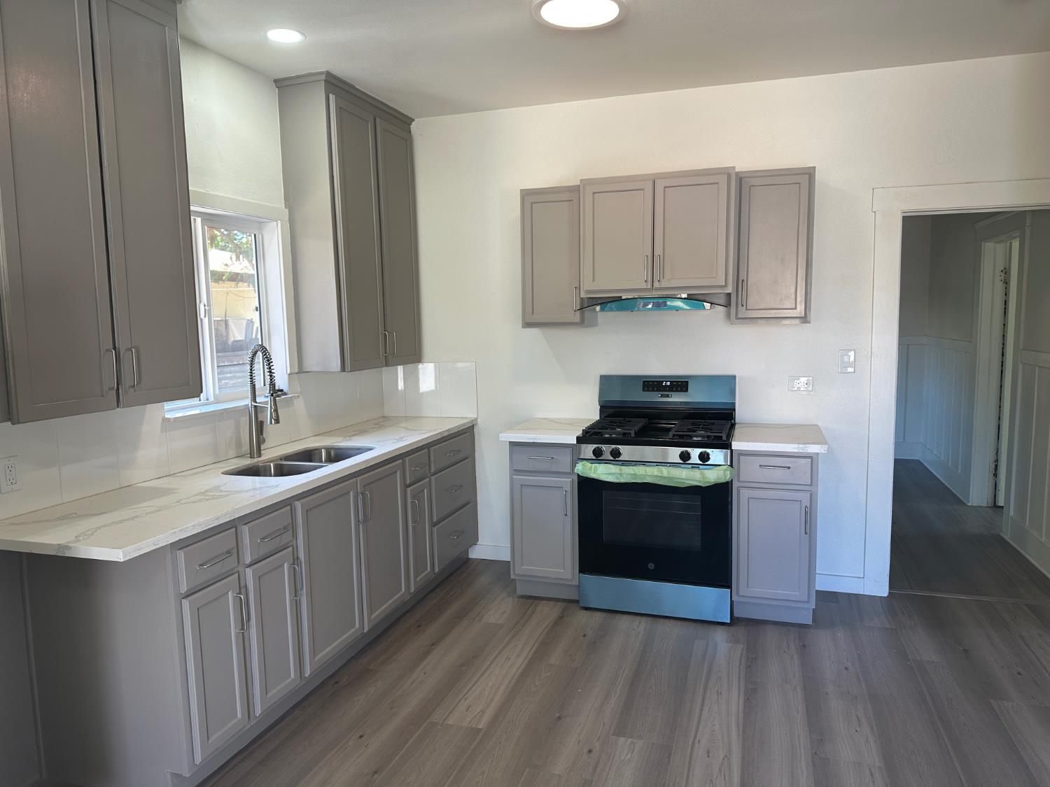 808 A St, Fresno, CA 93706