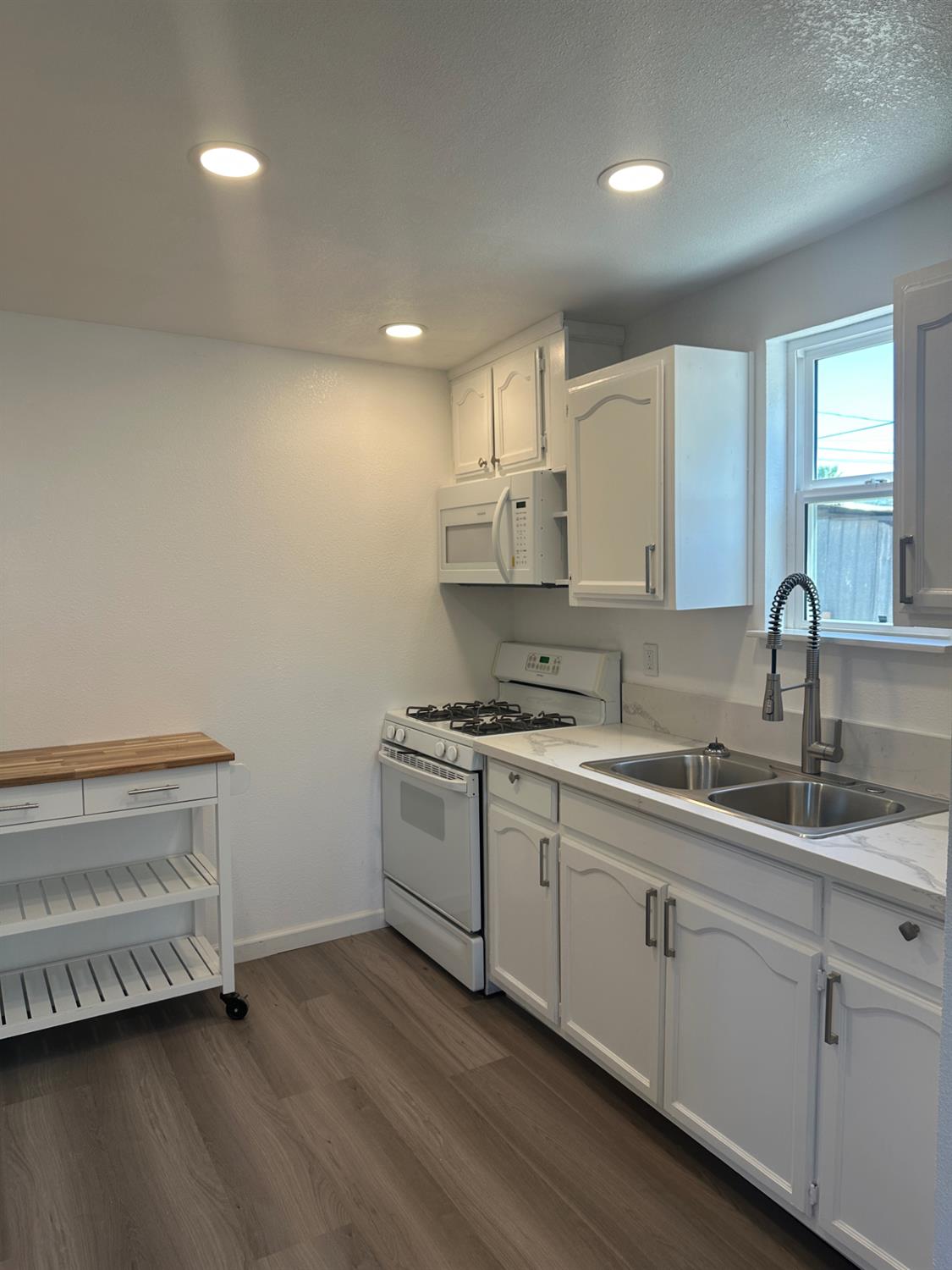 808 A St, Fresno, CA 93706