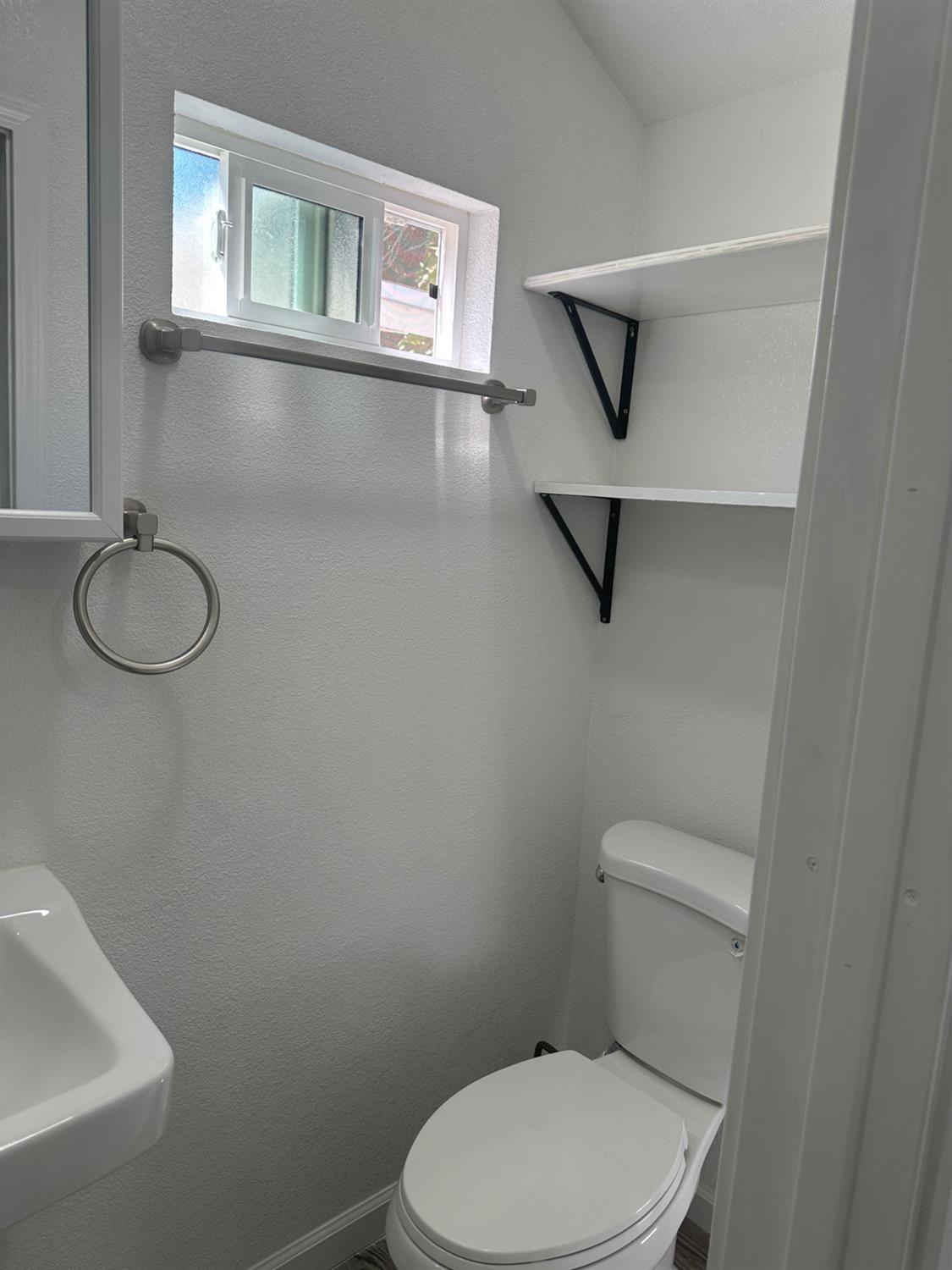 808 A St, Fresno, CA 93706
