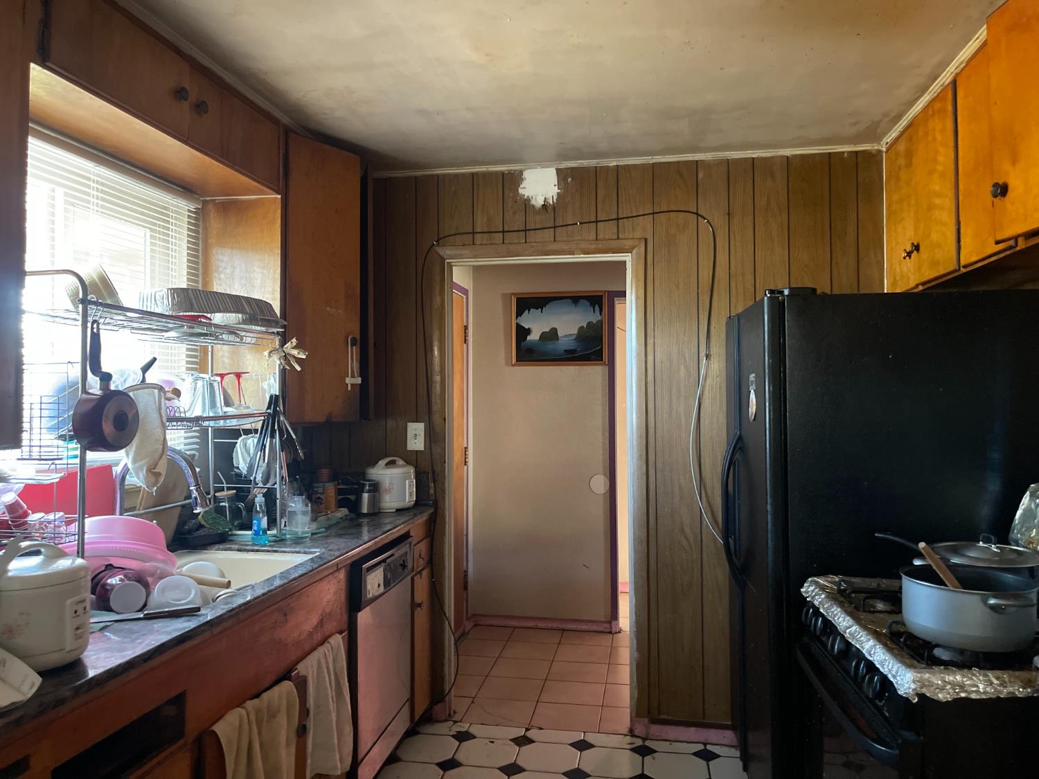 2977 E Robinson Ave, Fresno, CA 93726