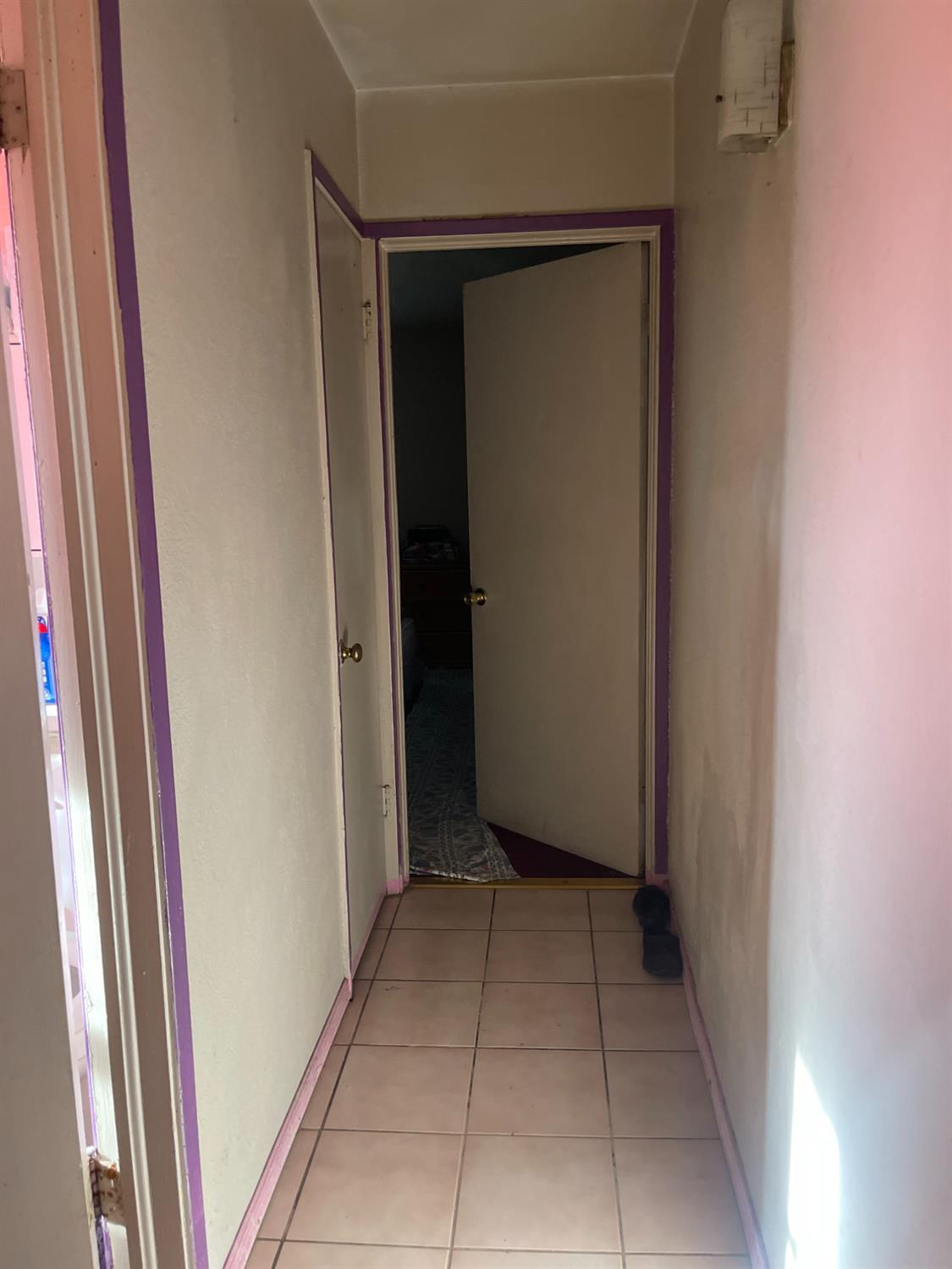 2977 E Robinson Ave, Fresno, CA 93726