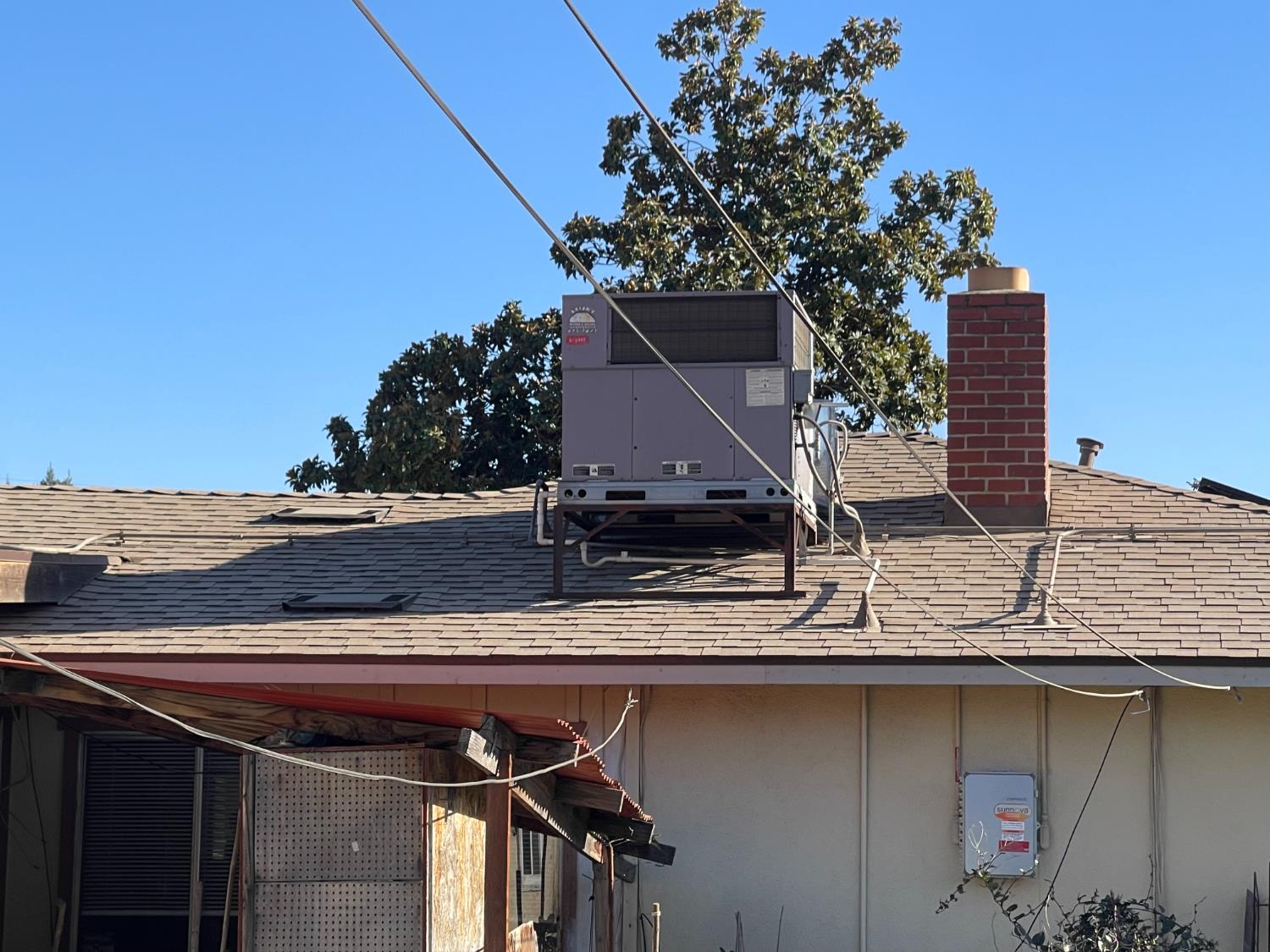 2977 E Robinson Ave, Fresno, CA 93726