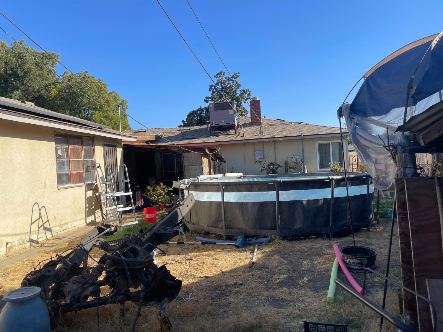 2977 E Robinson Ave, Fresno, CA 93726