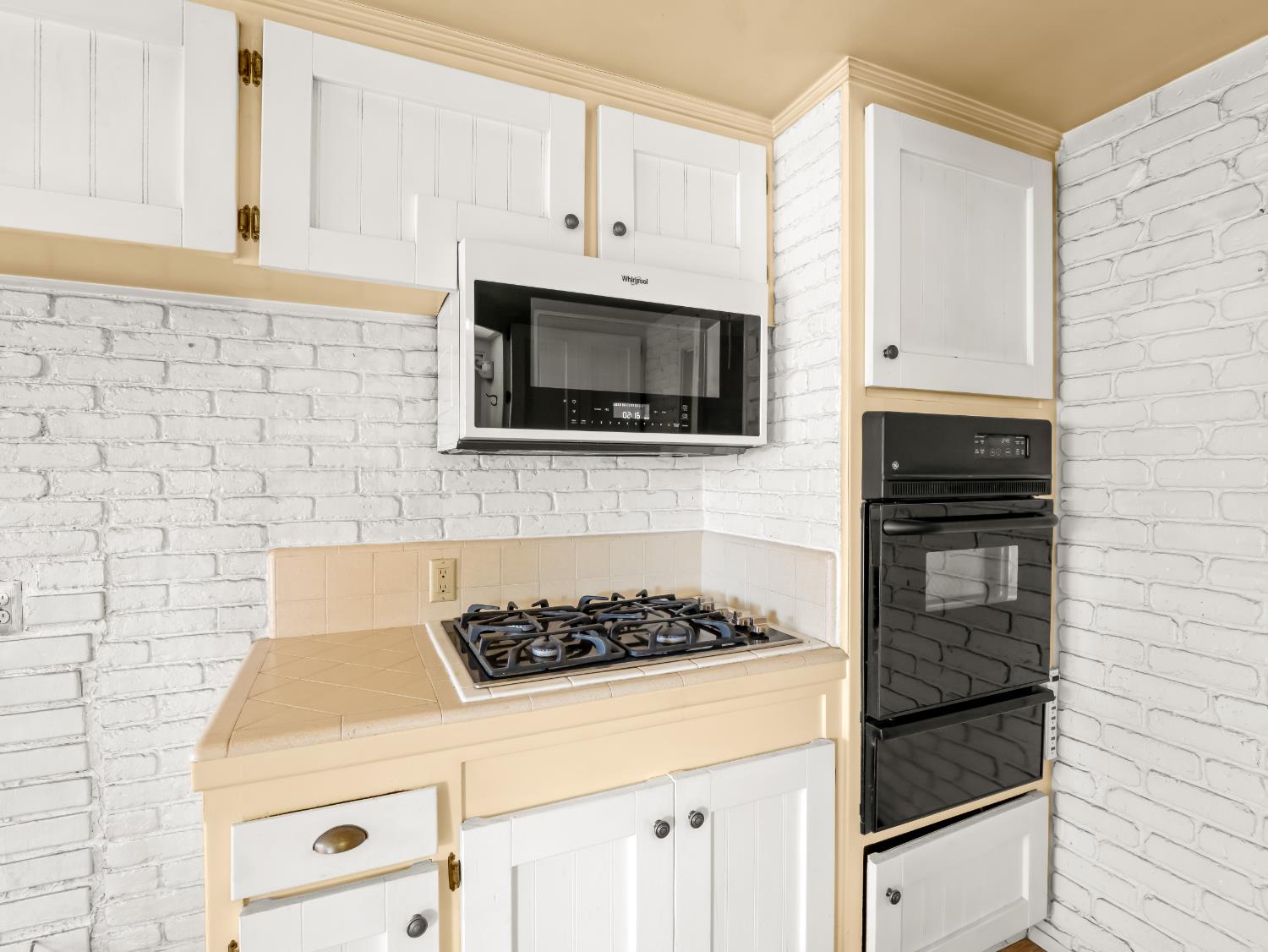 2702 Blade Ave, Bakersfield, CA 93306