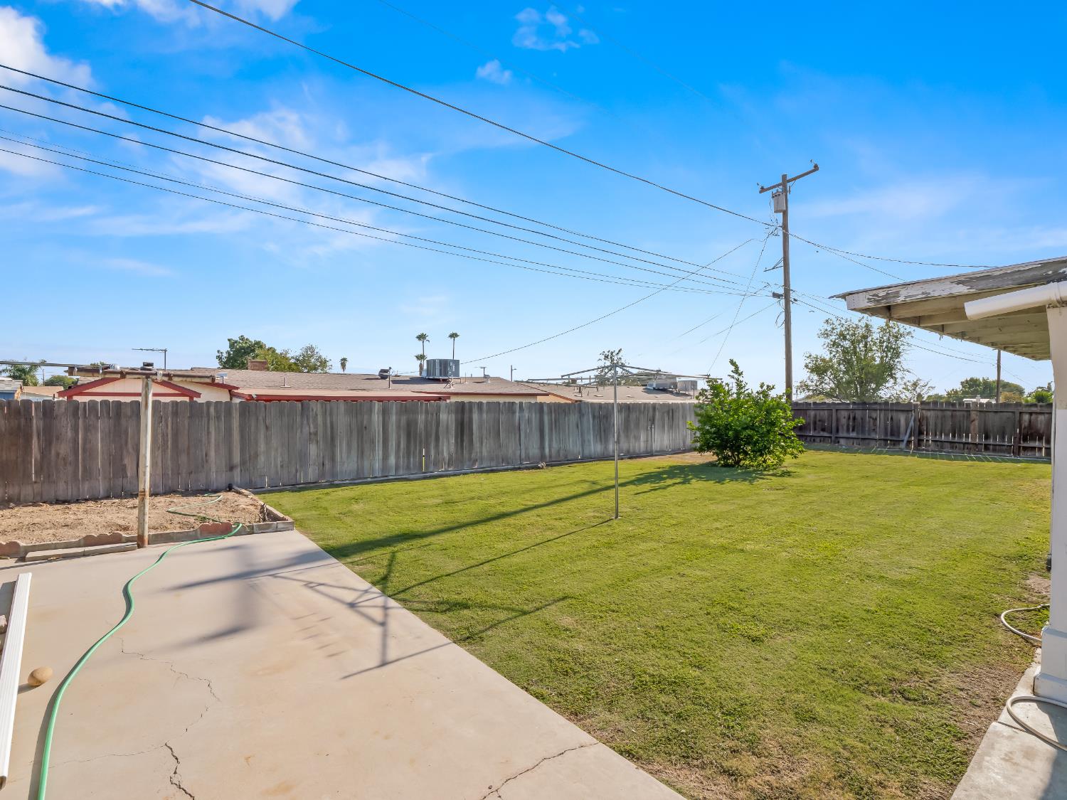 2702 Blade Ave, Bakersfield, CA 93306