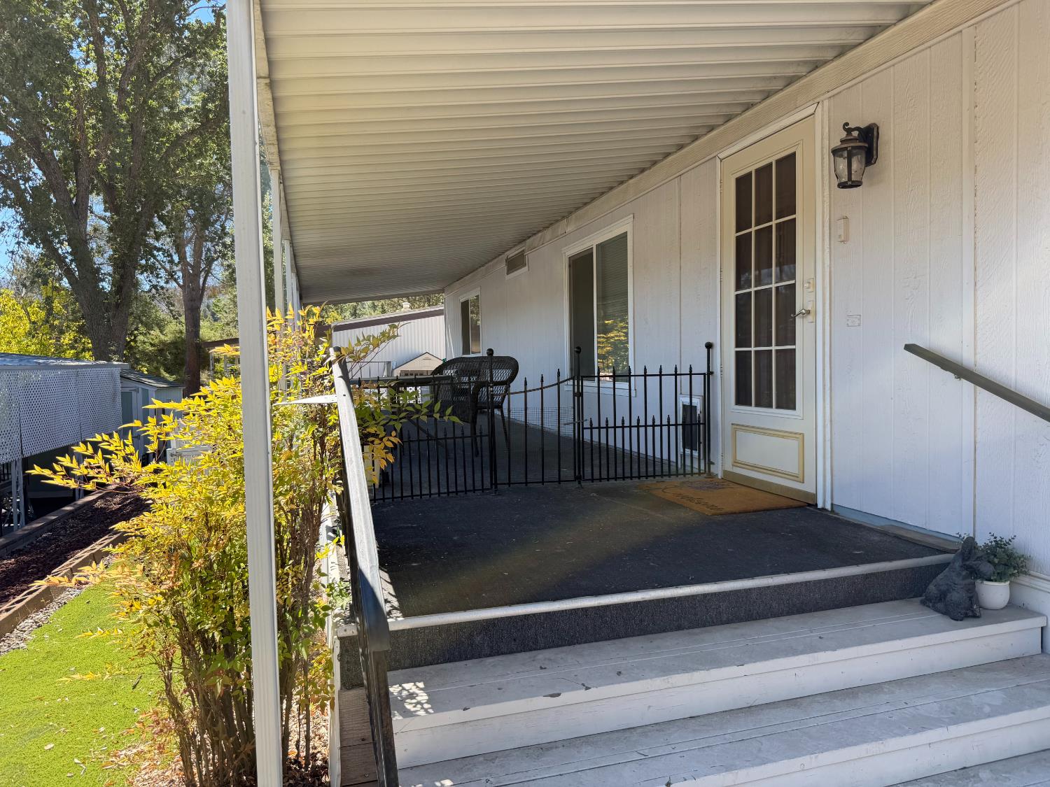 39678 Road 425 B #81, Oakhurst, CA 93644
