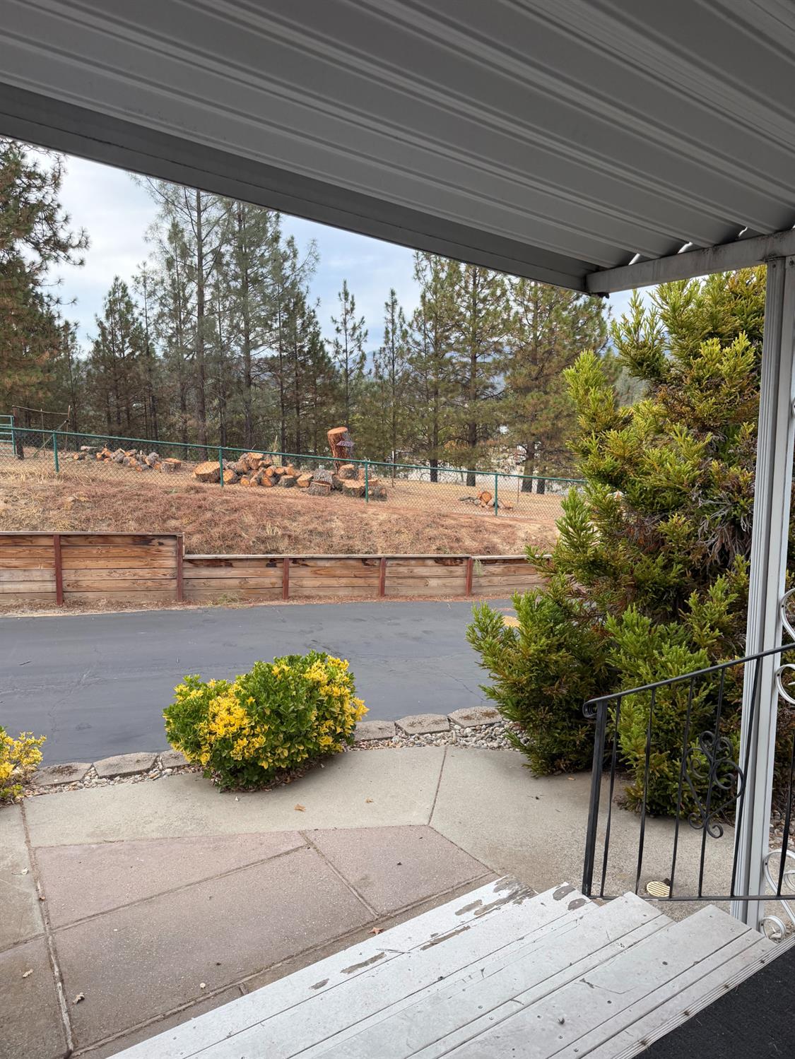 39678 Road 425 B #81, Oakhurst, CA 93644