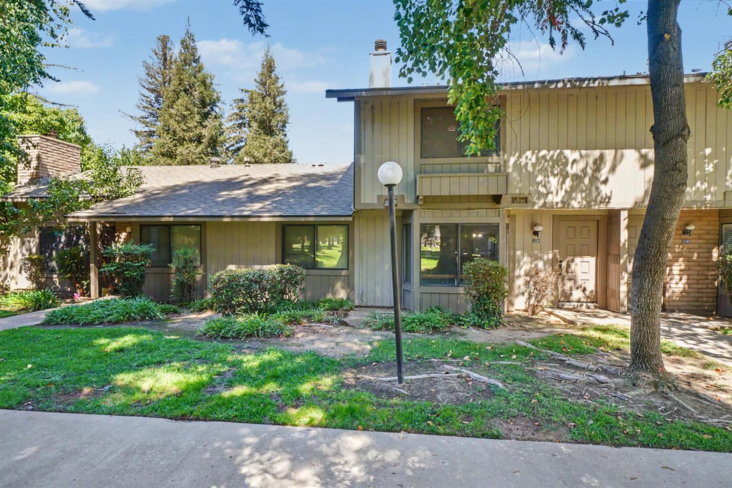 4676 E Alamos Ave #118, Fresno, CA 93726
