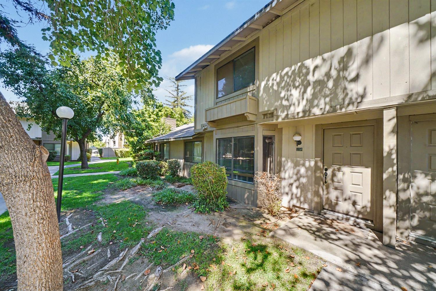4676 E Alamos Ave #118, Fresno, CA 93726