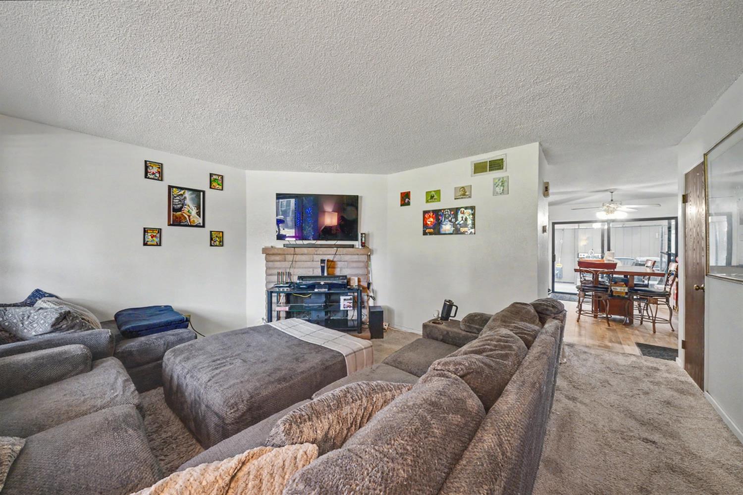 4676 E Alamos Ave #118, Fresno, CA 93726