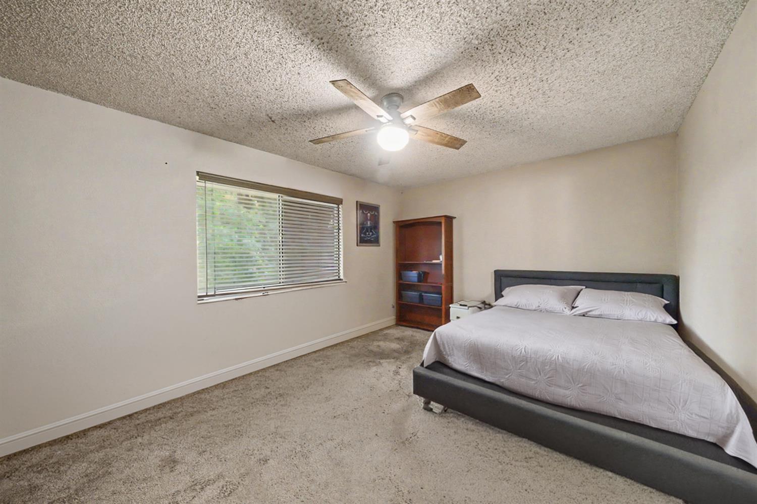 4676 E Alamos Ave #118, Fresno, CA 93726